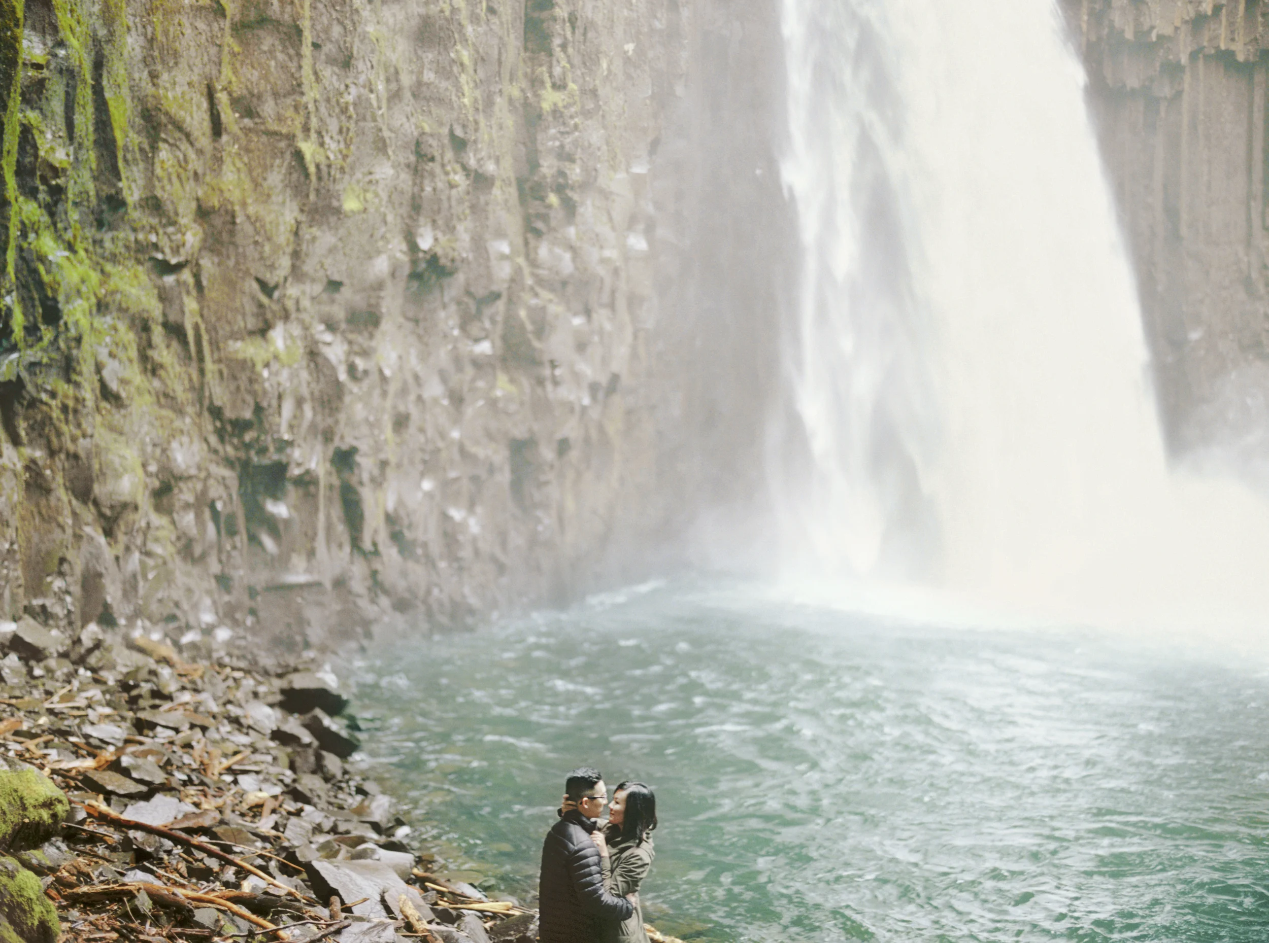 016+SPLIT IMAGE_outlive+creative+contax645+film+hidey+deems+abiqua+falls.jpg