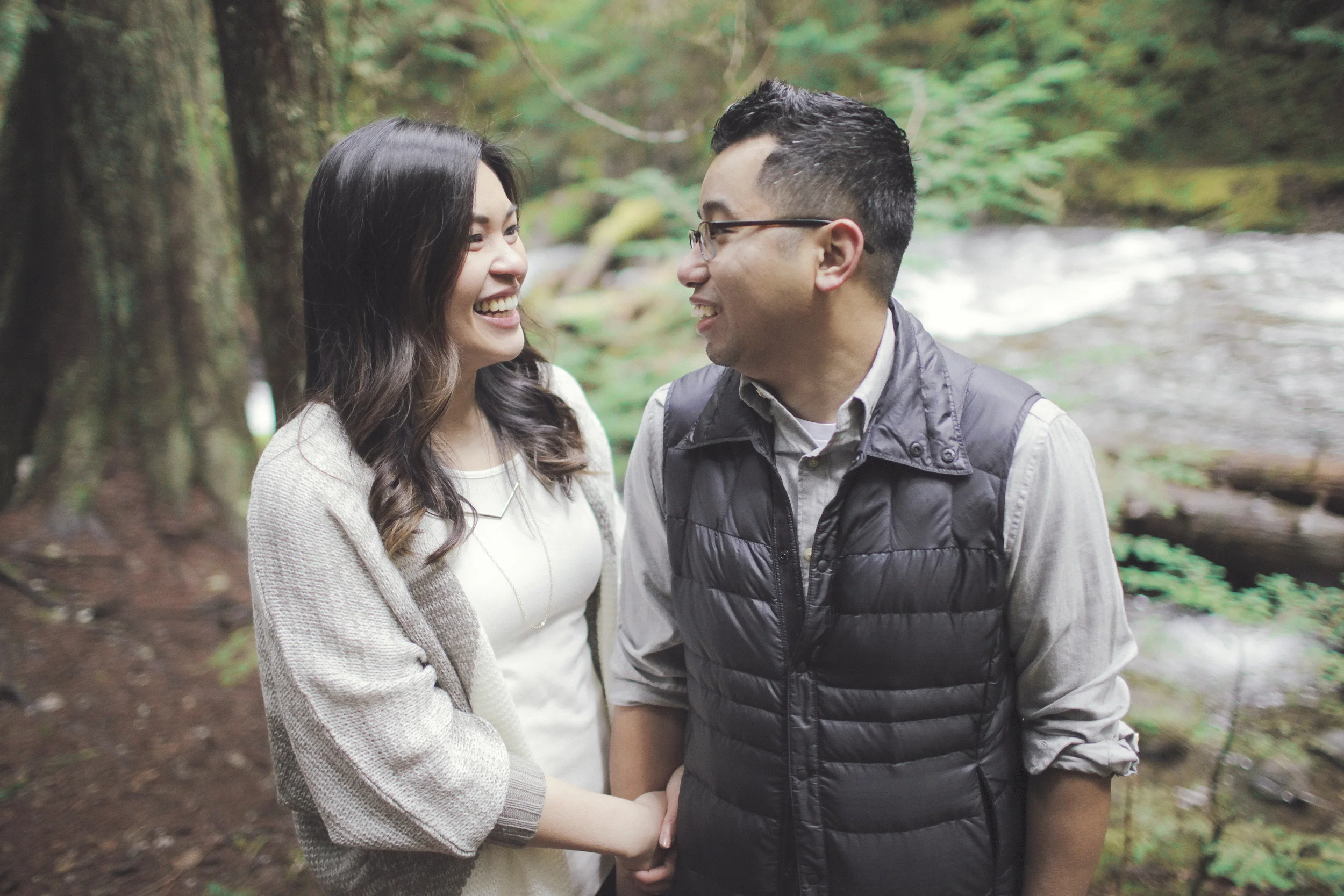 022+outlive+creative+oregon+engagement+session+best+photo+shoot+sov+kristin+panther+falls.jpg