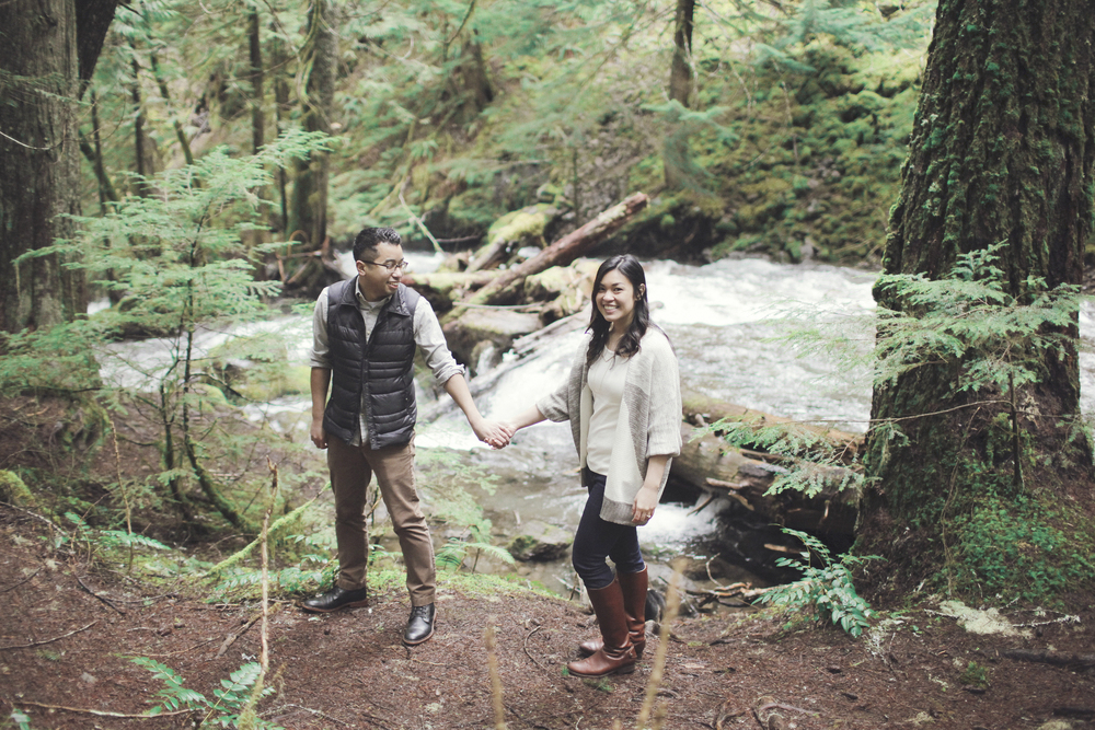 023+outlive+creative+oregon+engagement+session+best+photo+shoot+sov+kristin+panther+falls.jpg