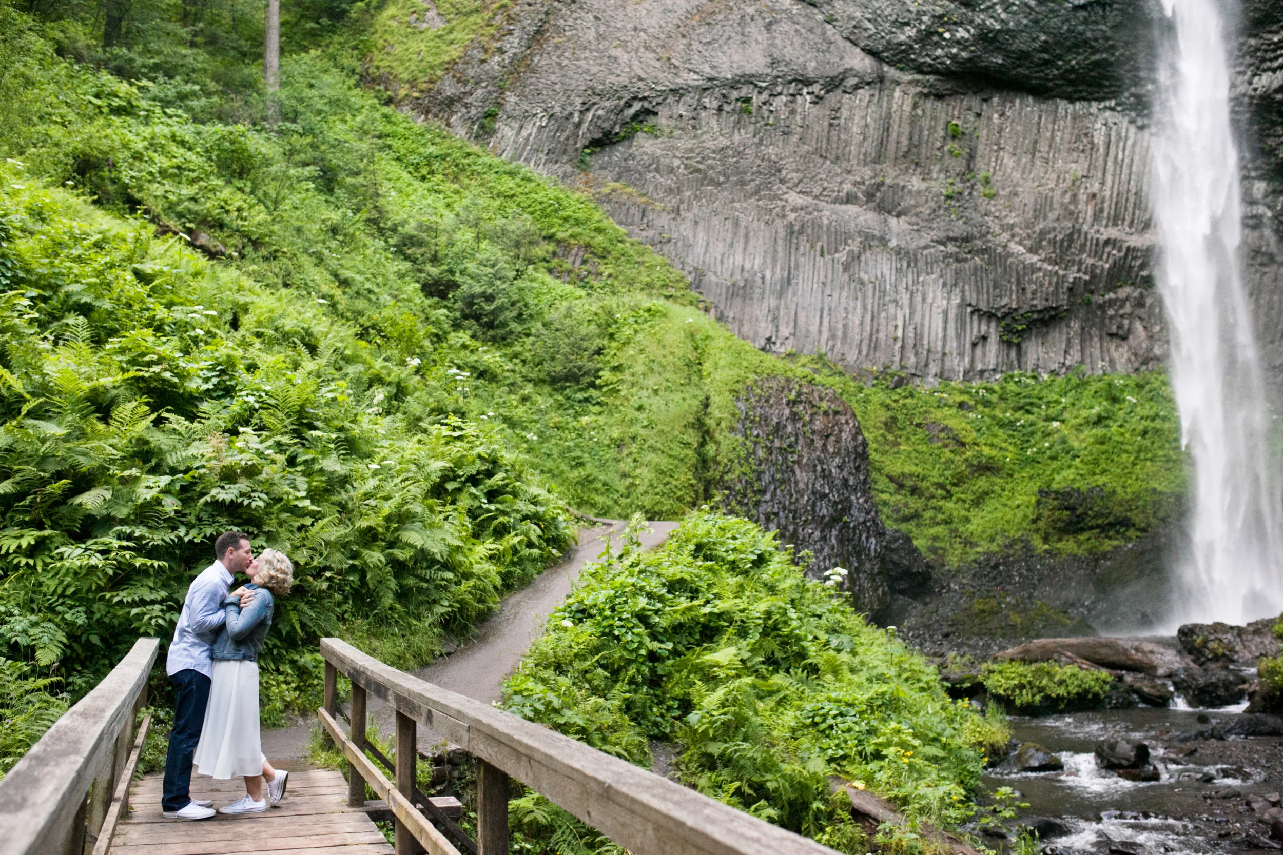 008Meagan+Tommy @ Latourell Falls +Oregon+Engagement+Session+Portland+Wedding+Film+Photography@outlivecreative.jpg
