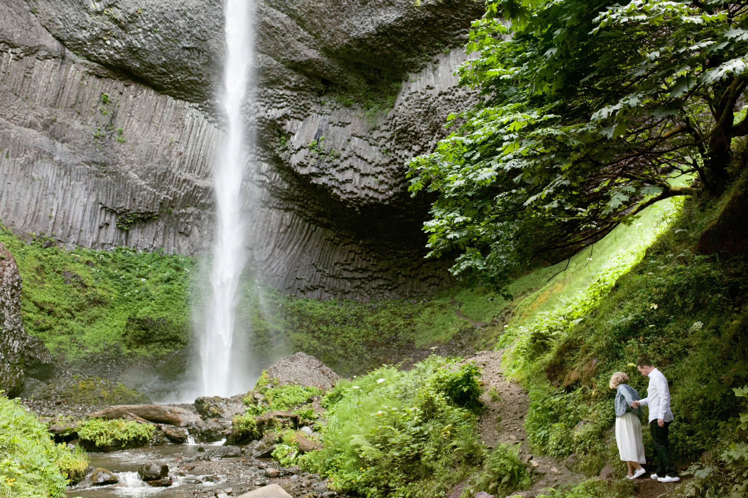 018Meagan+Tommy @ Latourell Falls +Oregon+Engagement+Session+Portland+Wedding+Film+Photography@outlivecreative.jpg
