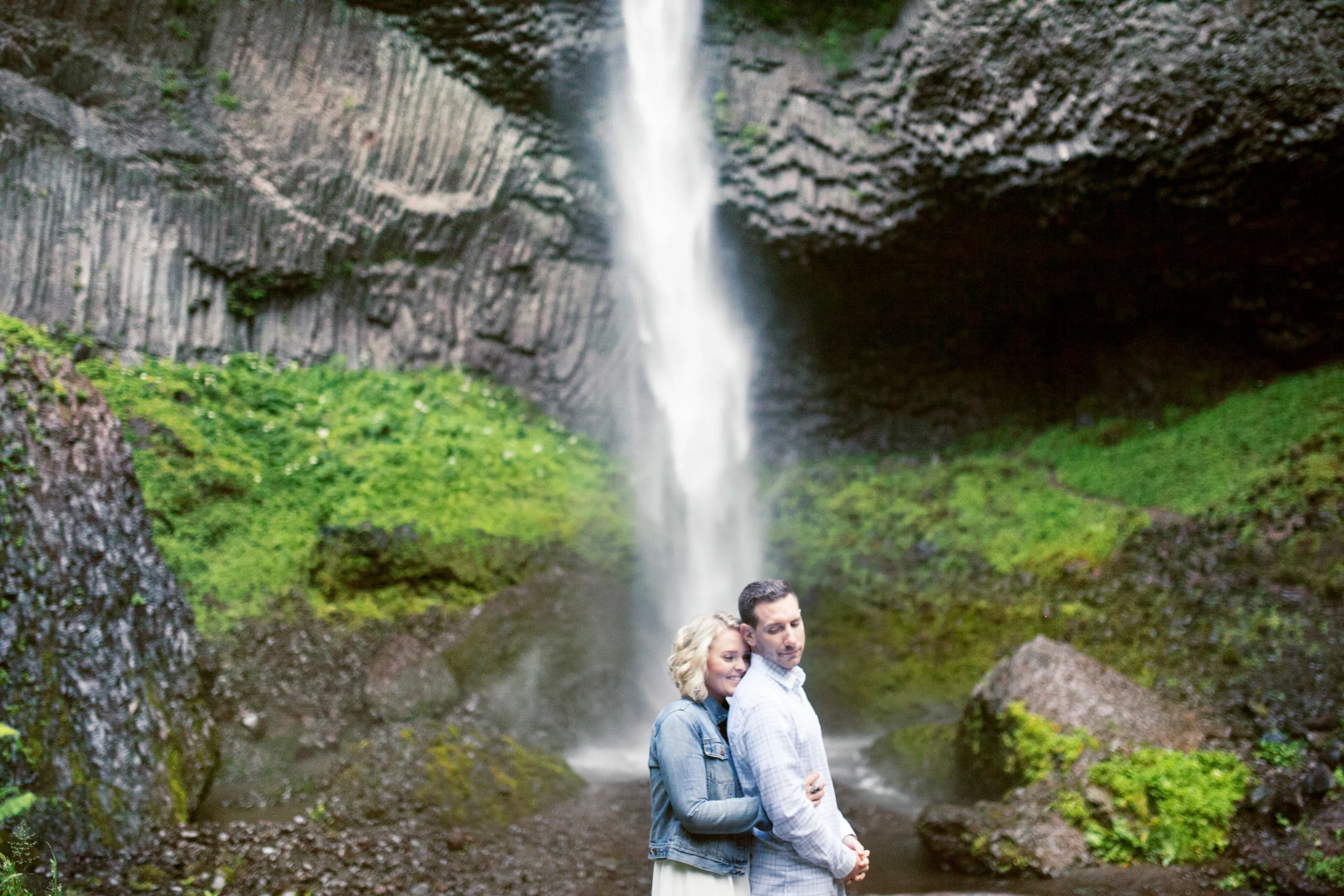 024Meagan+Tommy @ Latourell Falls +Oregon+Engagement+Session+Portland+Wedding+Film+Photography@outlivecreative.jpg