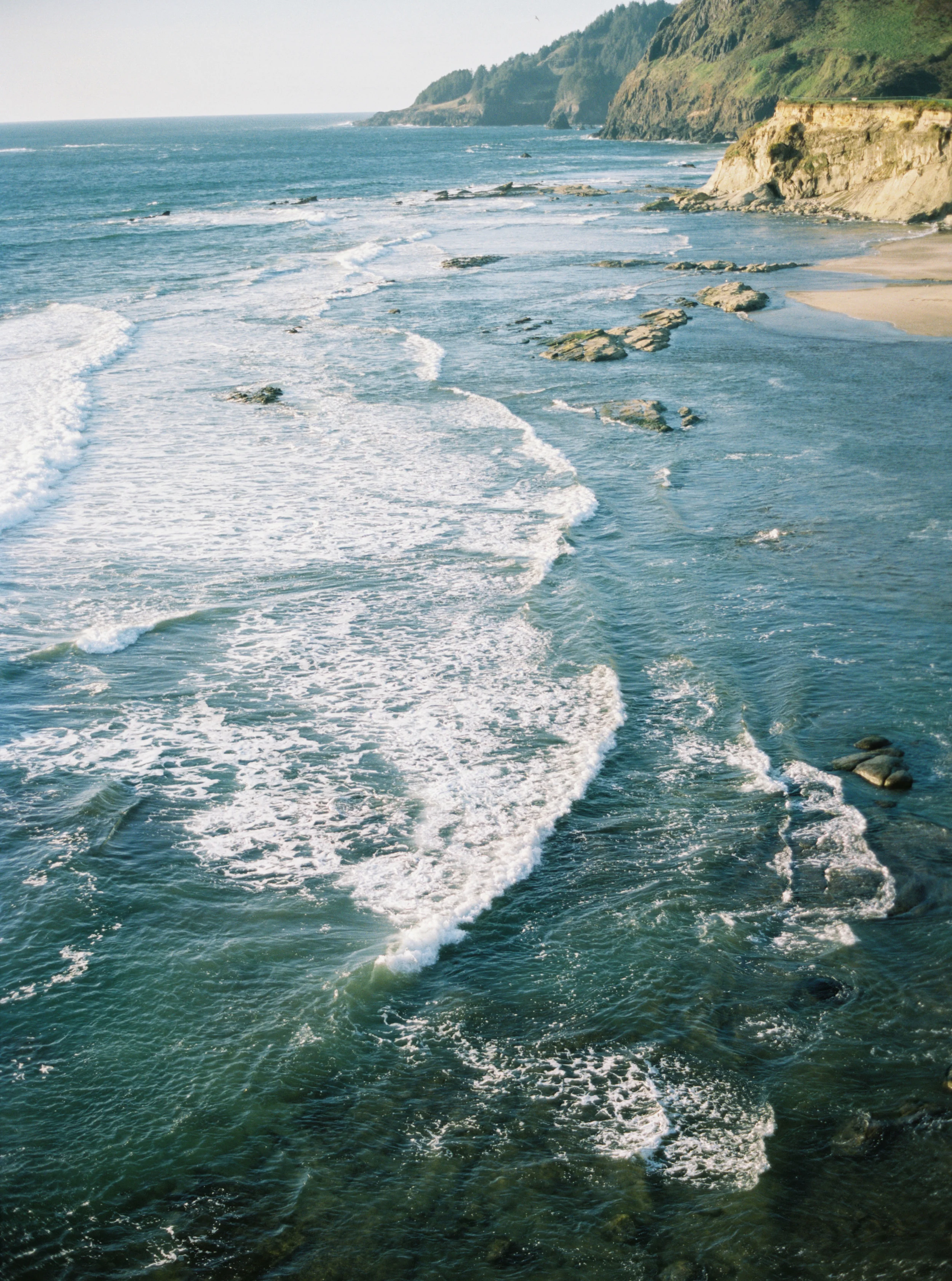 001DevilsPunchBowl+OregonCoastEngagmentPhotoShoot+OutliveCreative.jpg