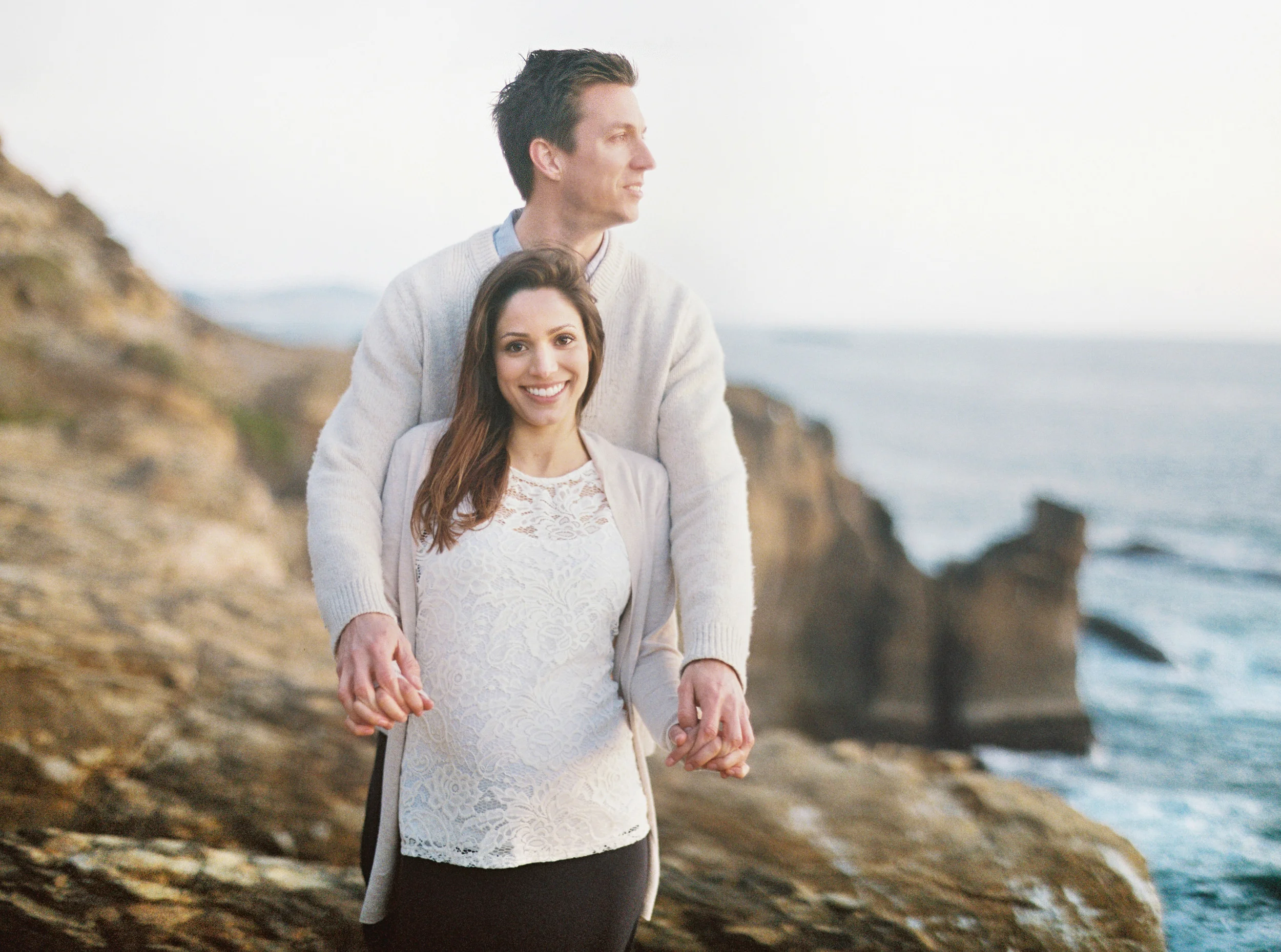 026DevilsPunchBowl+OregonCoastEngagmentPhotoShoot+OutliveCreative.jpg