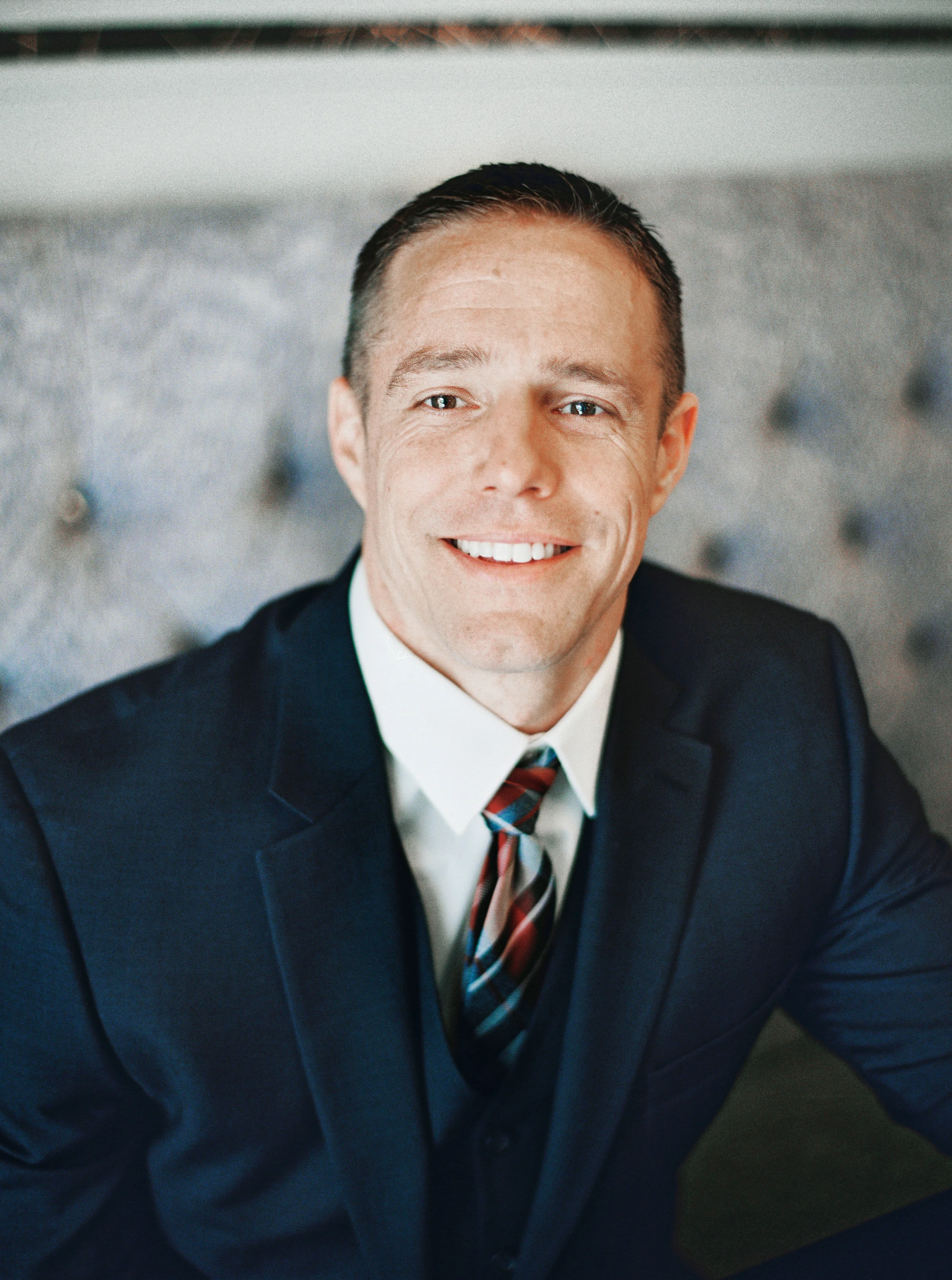 007OneontaGorge+Elopement+Photography+Videography+Oregon+OutliveCreative.jpg