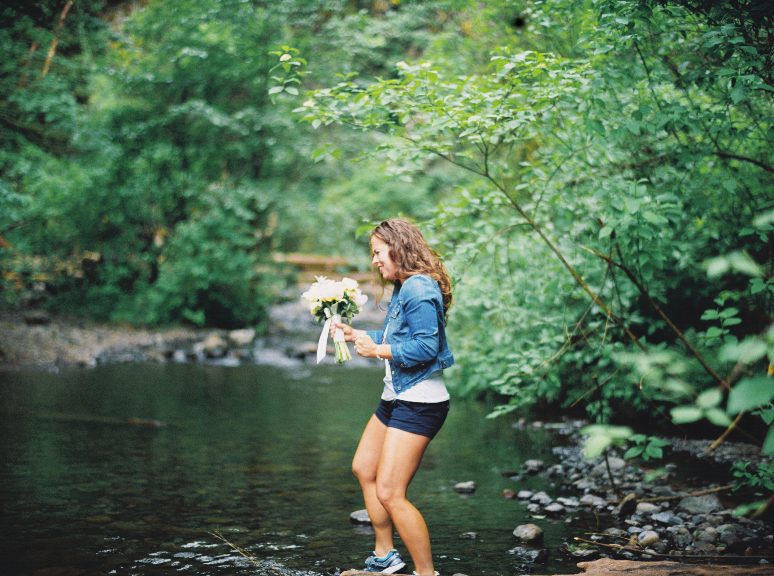 023OneontaGorge+Elopement+Photography+Videography+Oregon+OutliveCreative.jpg