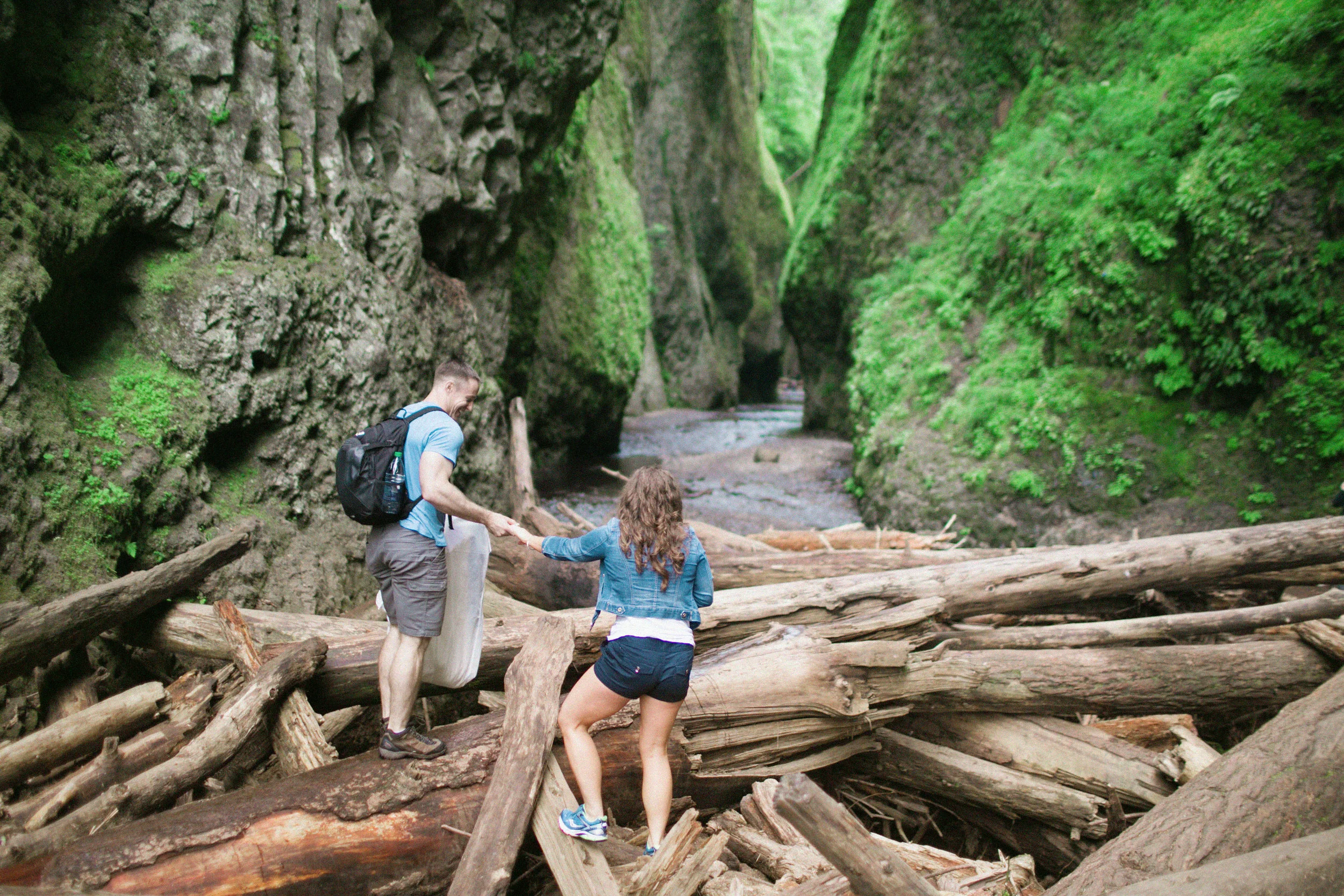 030OneontaGorge+Elopement+Photography+Videography+Oregon+OutliveCreative.jpg