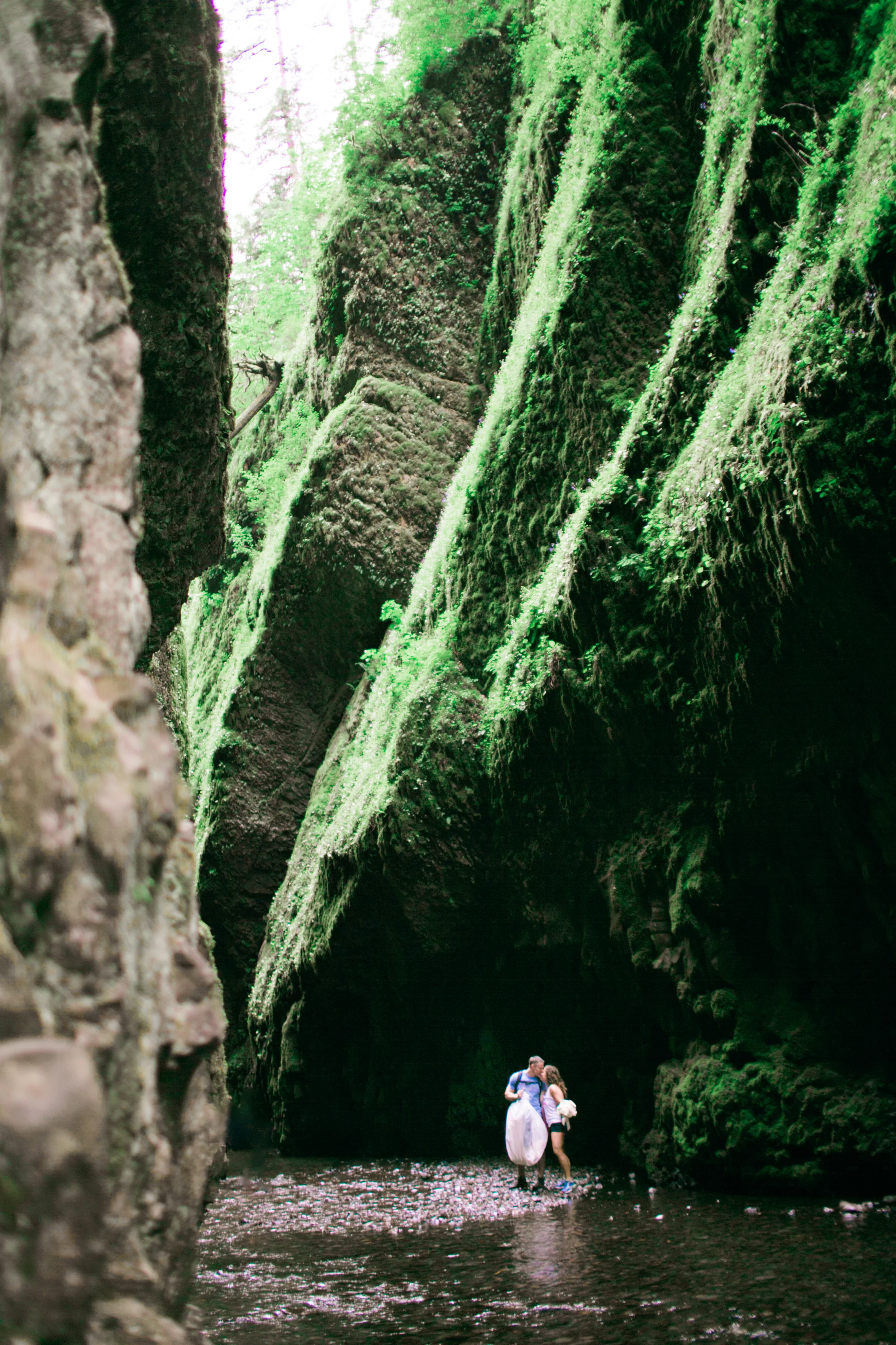 036OneontaGorge+Elopement+Photography+Videography+Oregon+OutliveCreative.jpg