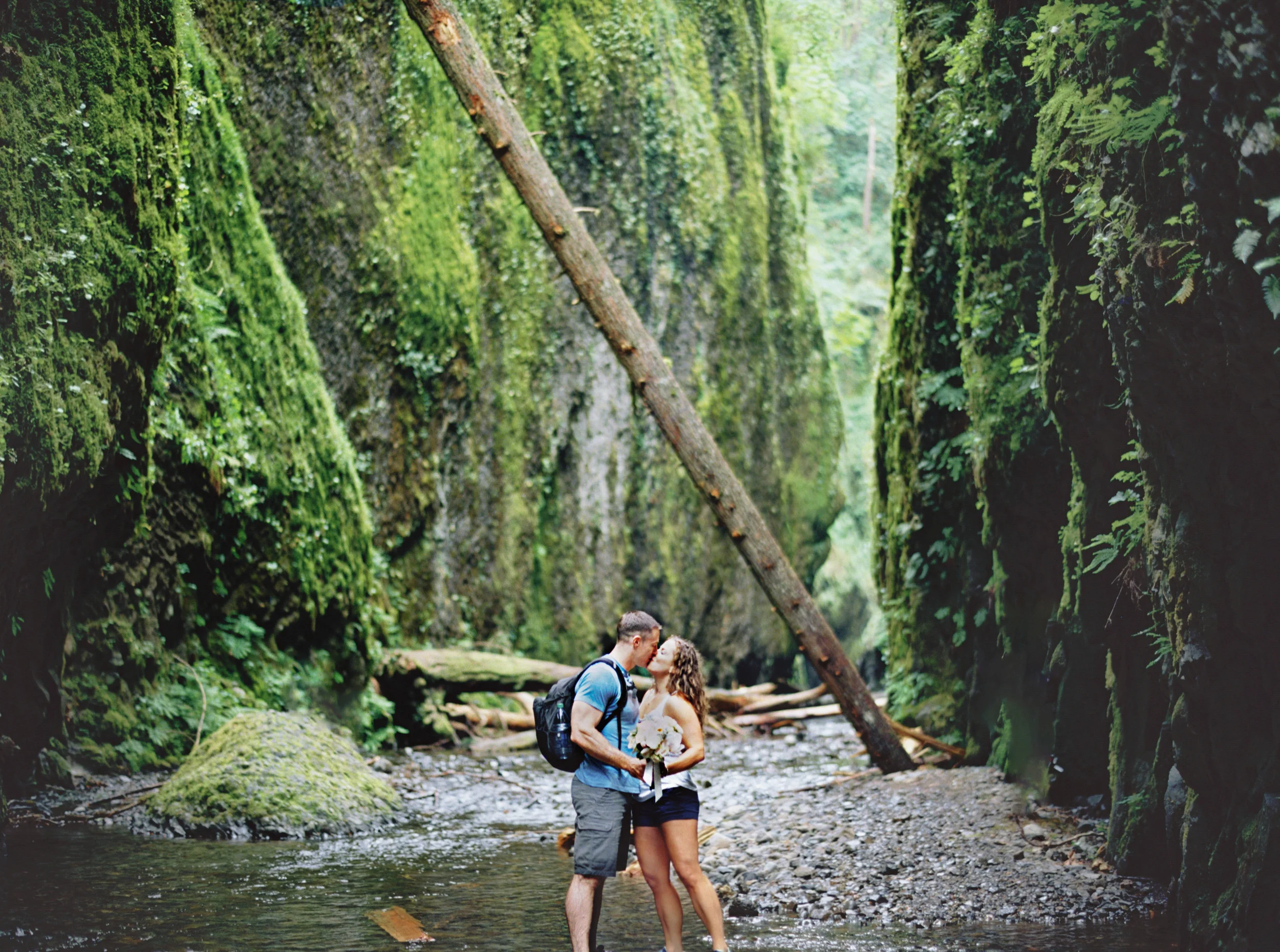 041OneontaGorge+Elopement+Photography+Videography+Oregon+OutliveCreative.jpg