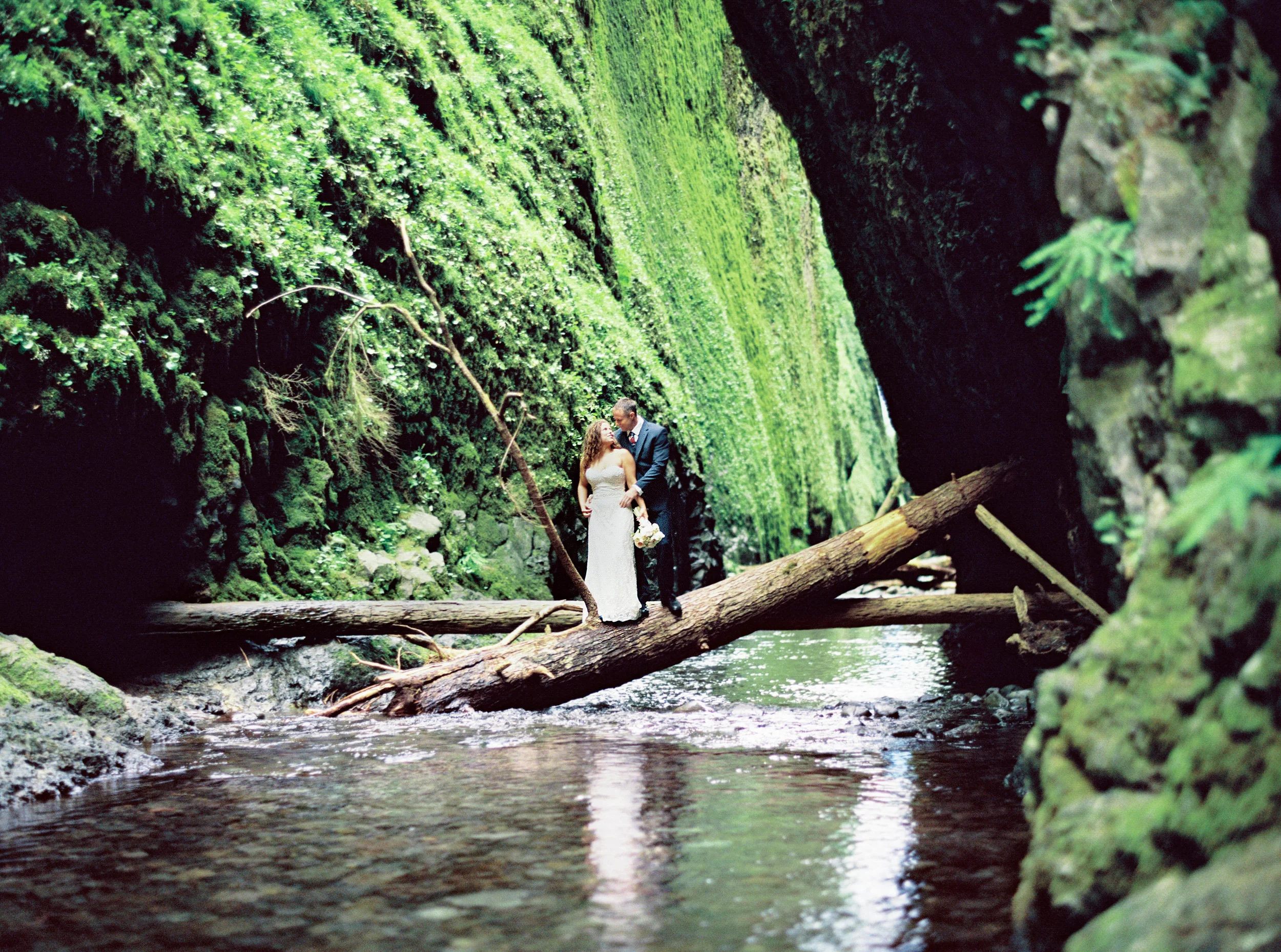 083OneontaGorge+Elopement+Photography+Videography+Oregon+OutliveCreative.jpg