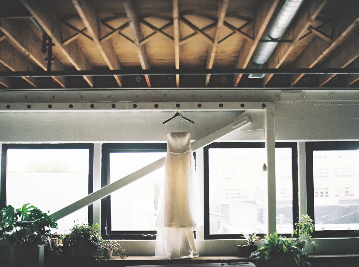 003Union_Pine_Portland_Oregon_Wedding_Photography.jpg