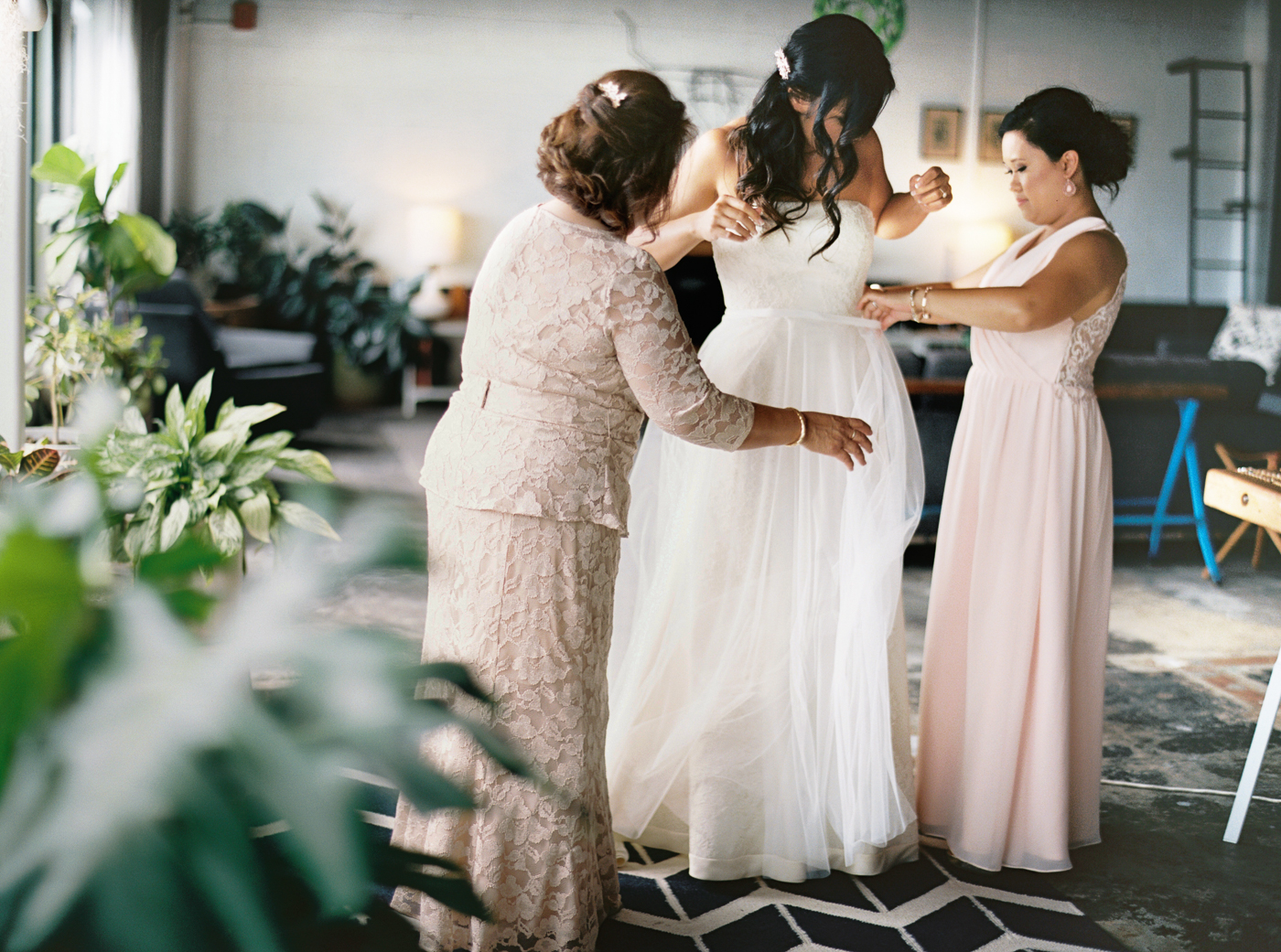013Union_Pine_Portland_Oregon_Wedding_Photography.jpg