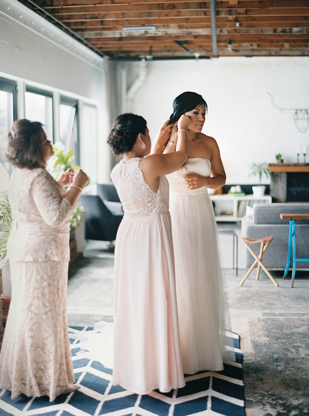 014Union_Pine_Portland_Oregon_Wedding_Photography.jpg