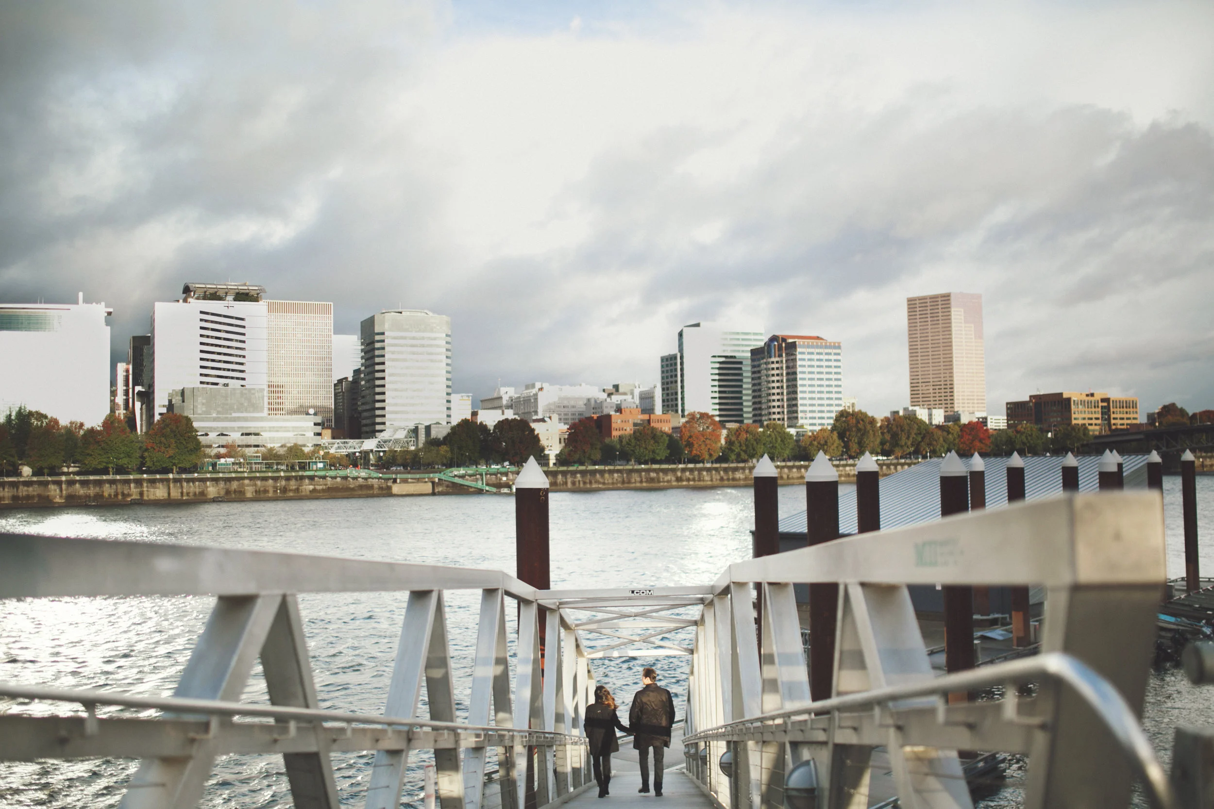 002CAMILLE&JOE_PORTLAND_ENGAGEMENT_SHOOT.jpg