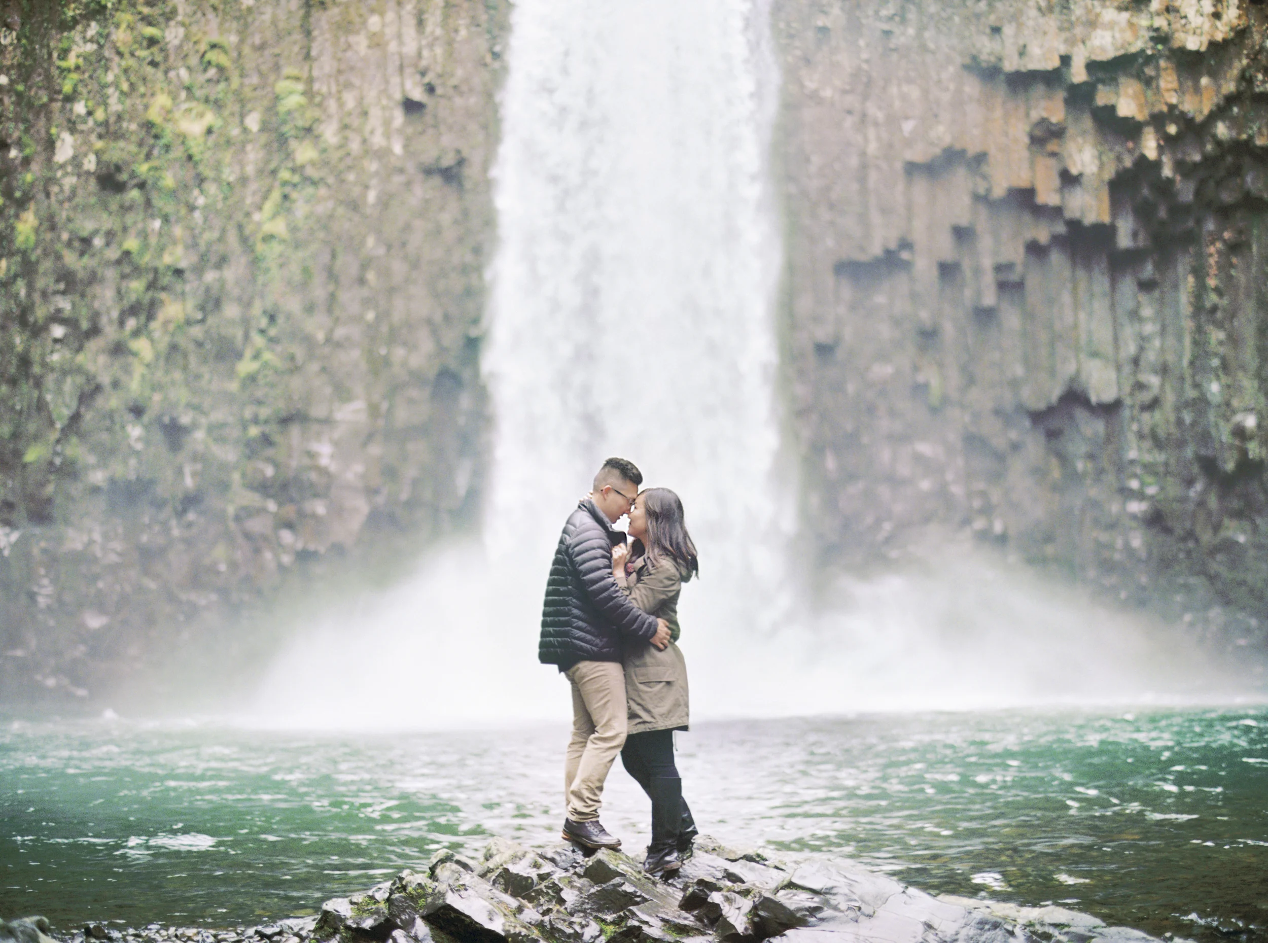 026+SPLIT+IMAGE_outlive+creative+contax645+film+hidey+deems+abiqua+falls.jpg