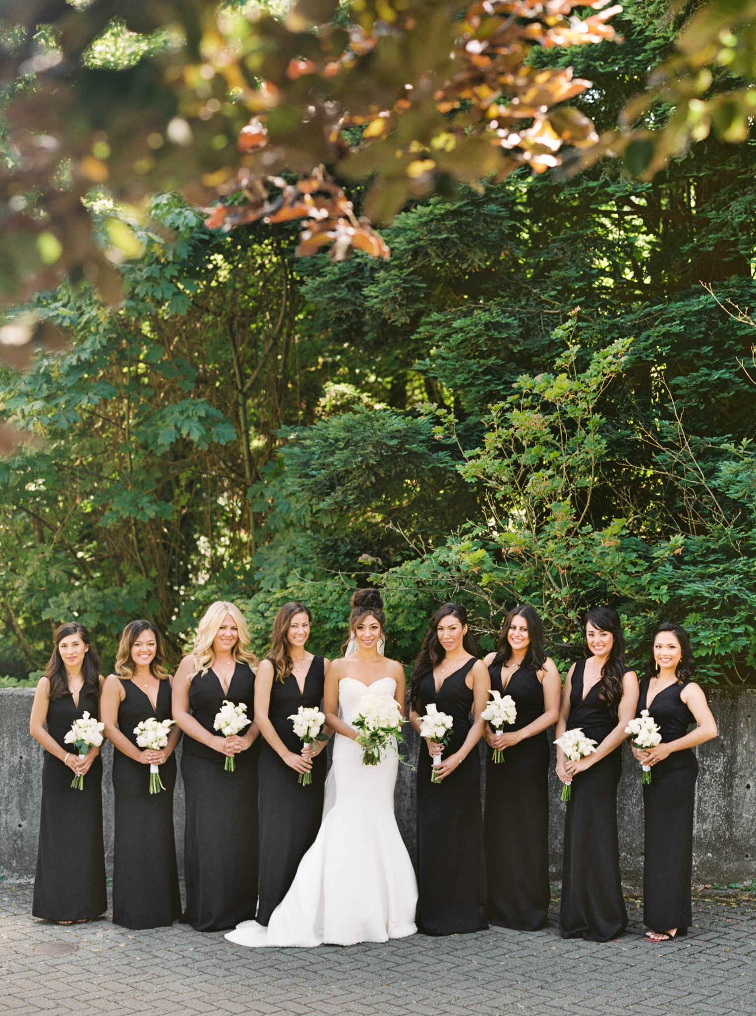 021OutliveCreative_Travel_Photographer_Videographer_Lewis&Clark_Oregon_Elegant_BlackTie_Destination_Wedding.jpg