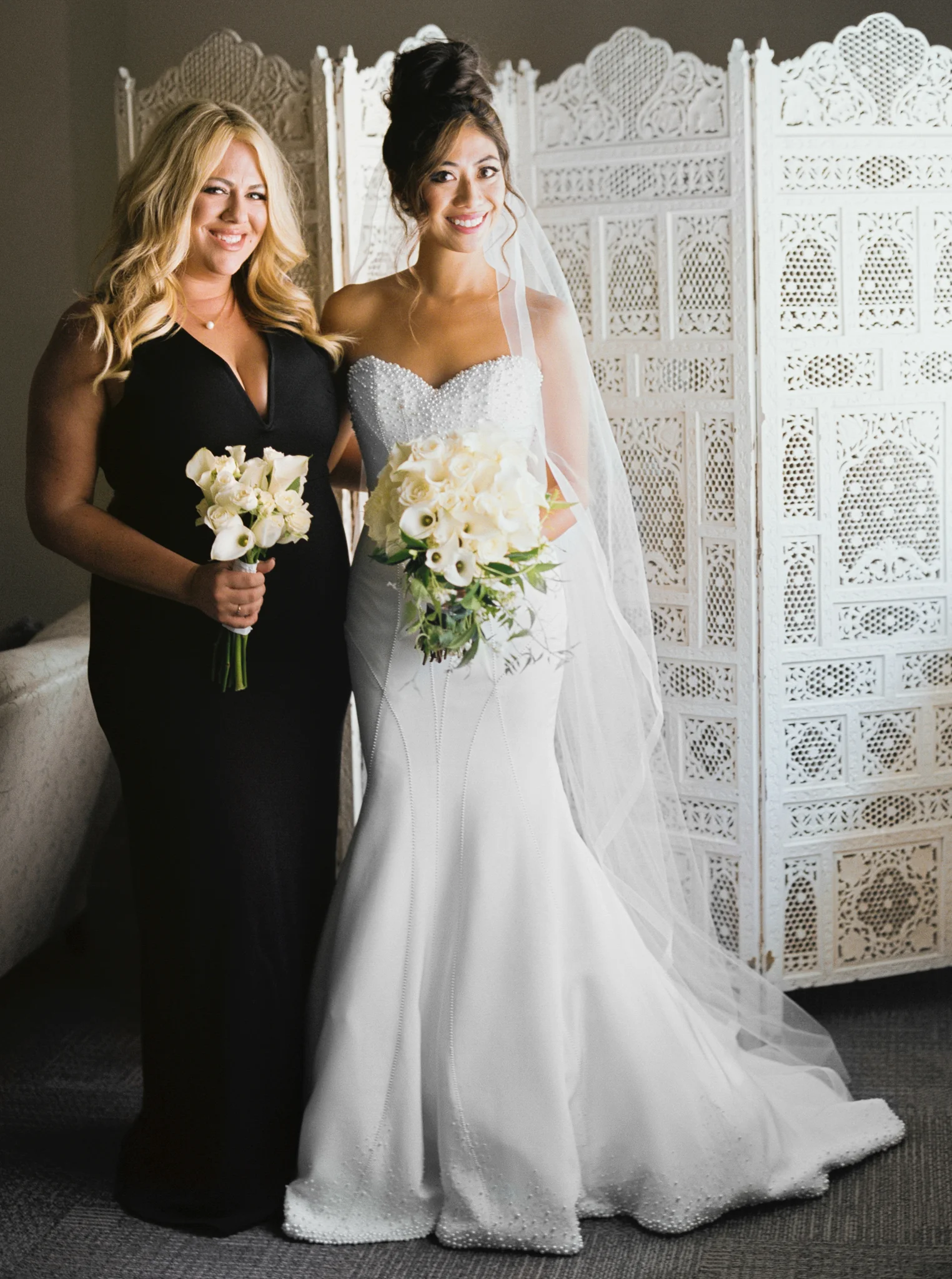 024OutliveCreative_Travel_Photographer_Videographer_Lewis&Clark_Oregon_Elegant_BlackTie_Destination_Wedding.jpg