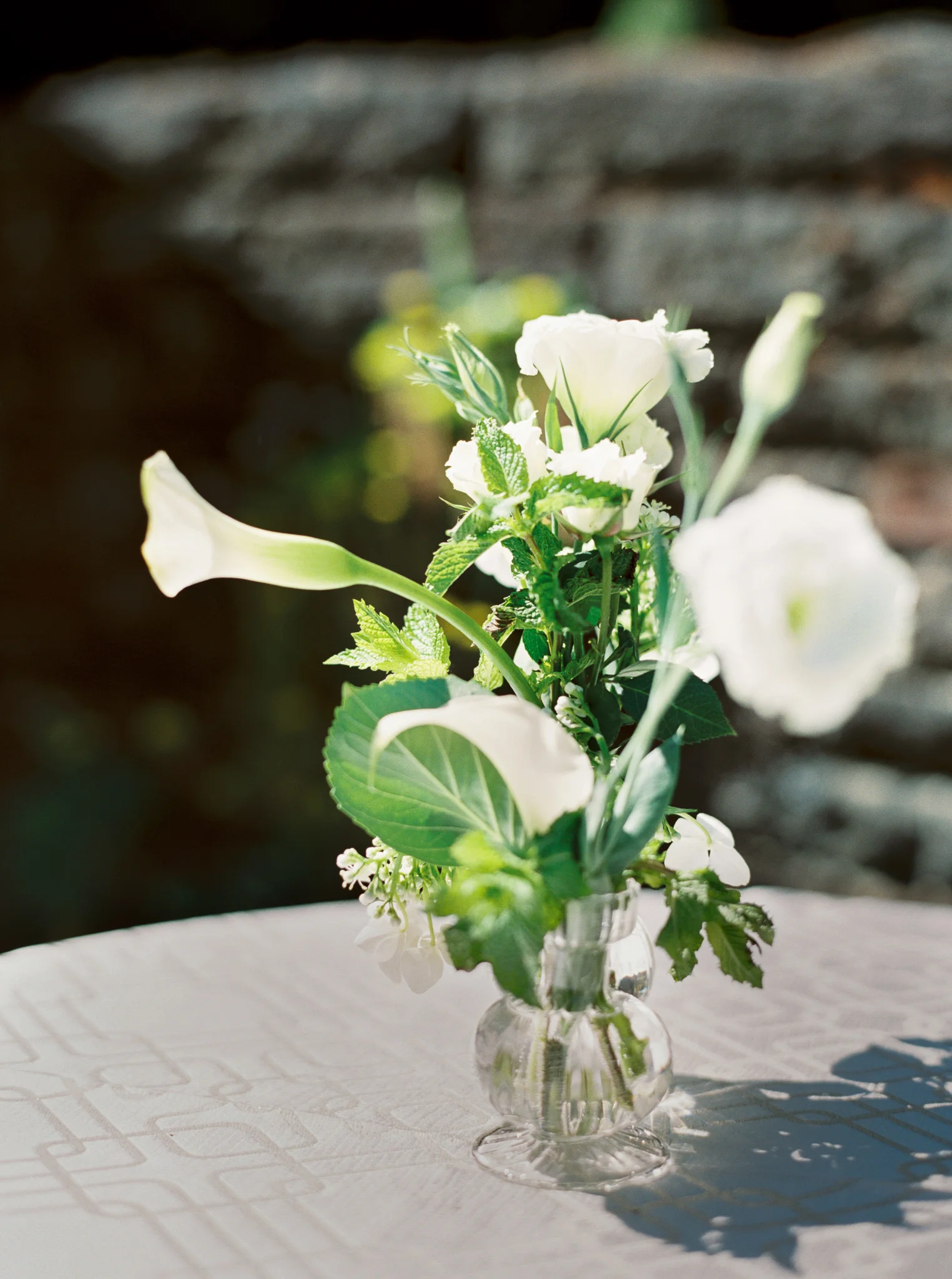 157OutliveCreative_Travel_Photographer_Videographer_Lewis&Clark_Oregon_Elegant_BlackTie_Destination_Wedding.jpg