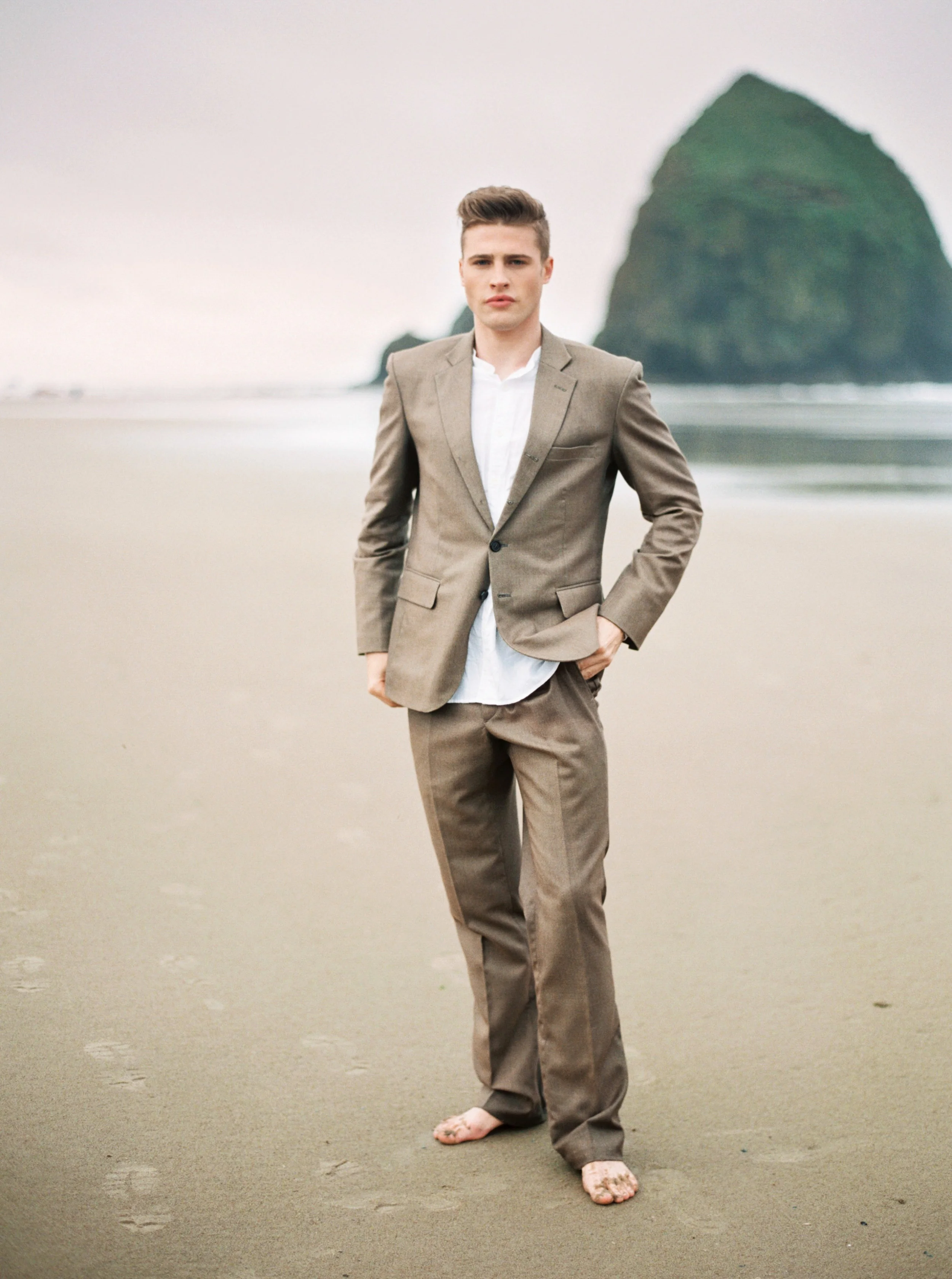 014@outlivecreative_cannon_beach_destination_wedding_photographer_&_videographer.jpg