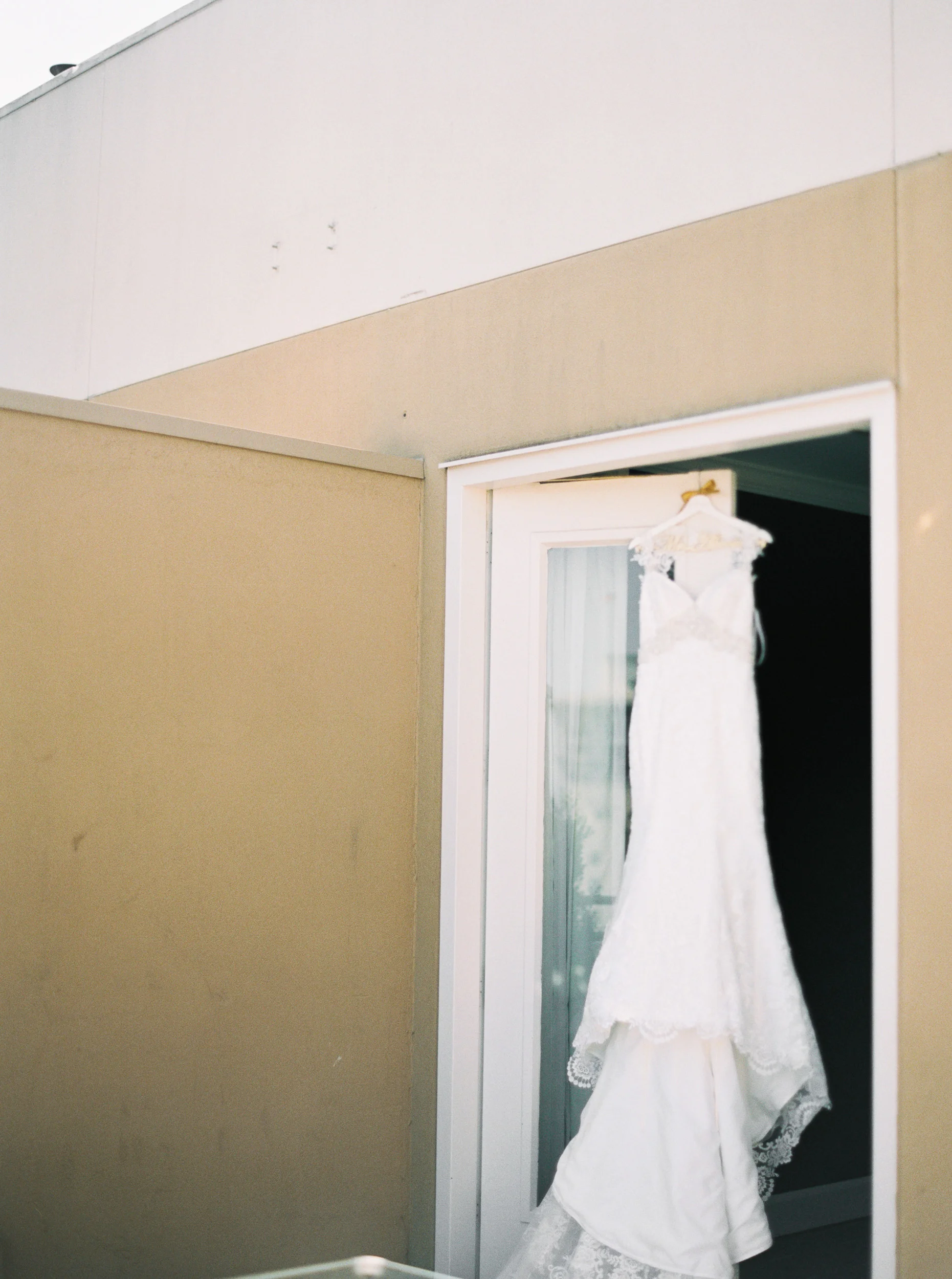 010destination_travel_photo&video_wedding_company_for_luxary_highend_weddings_and_elopements_in_LA_SF_HAWAII_Carribean_Santorini.jpg