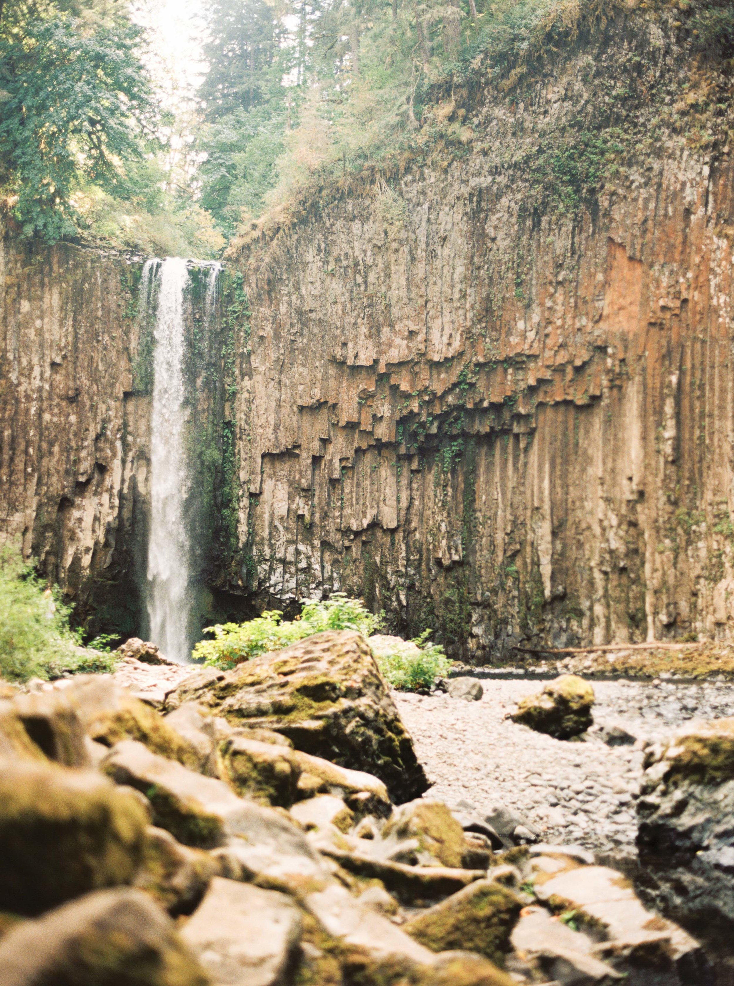 abiqua_falls_elopement_wedding_oregon_photographer_videographer_043.jpg