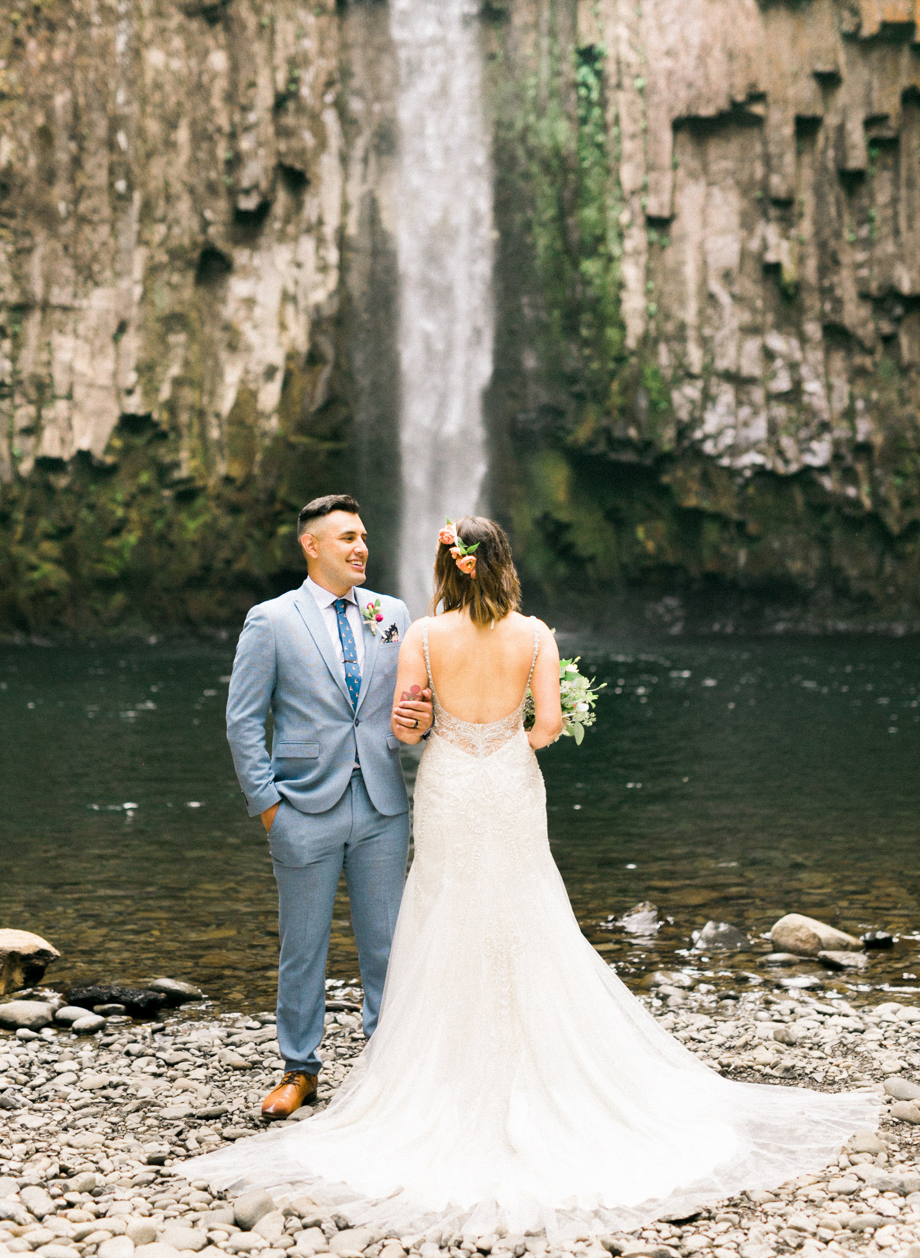 abiqua_falls_elopement_wedding_oregon_photographer_videographer_068.jpg