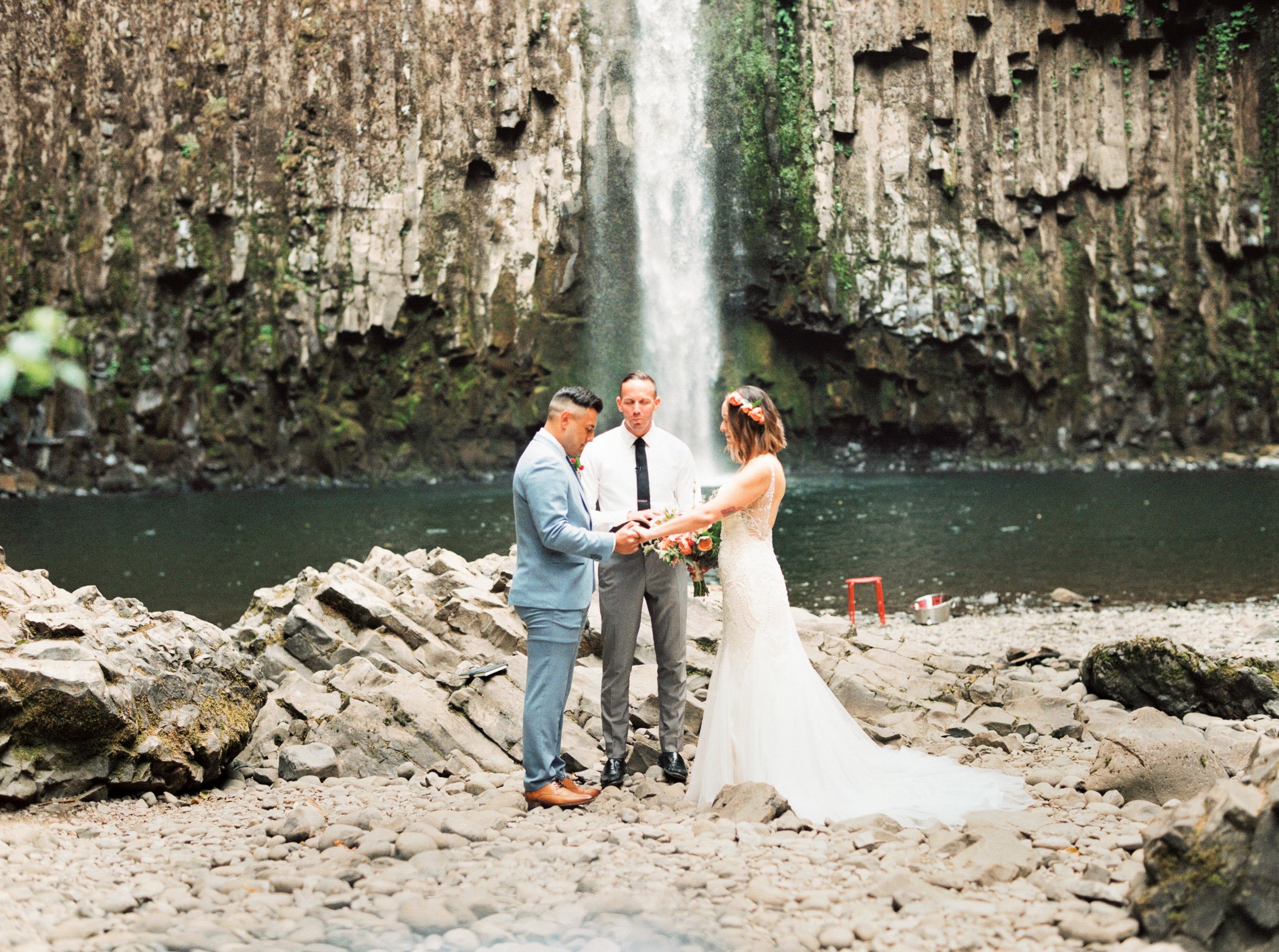 abiqua_falls_elopement_wedding_oregon_photographer_videographer_114.jpg