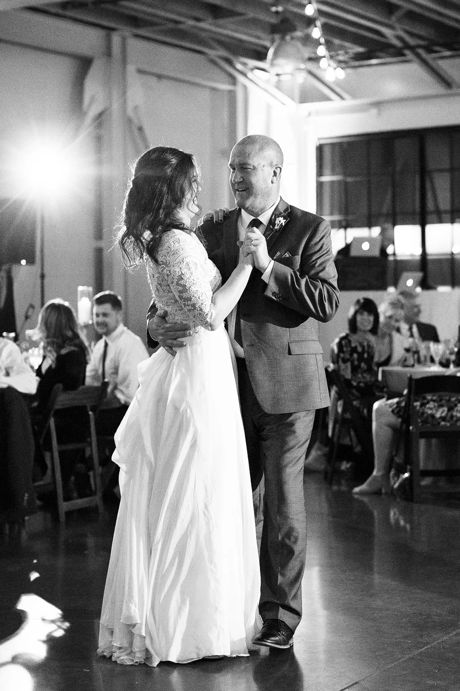 031_reception_portland,oregon,castaway,wedding,by_outlive_creative,photo,and,video.jpg