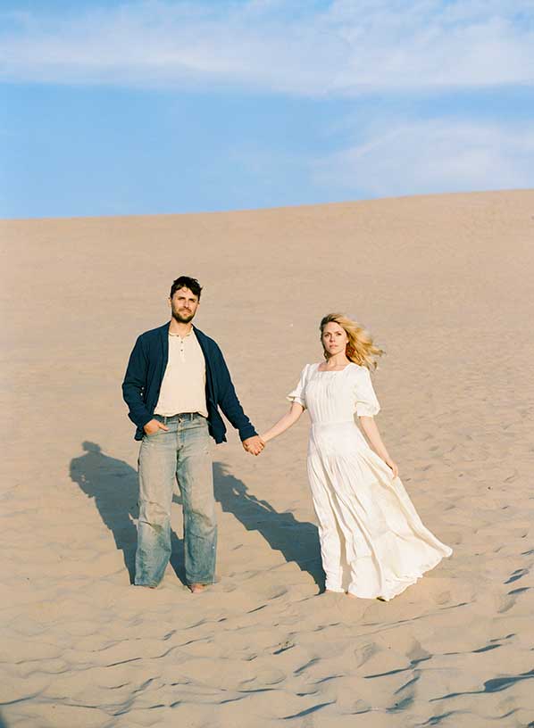 Oregon Coast Engagement Photos by Outlive Creative