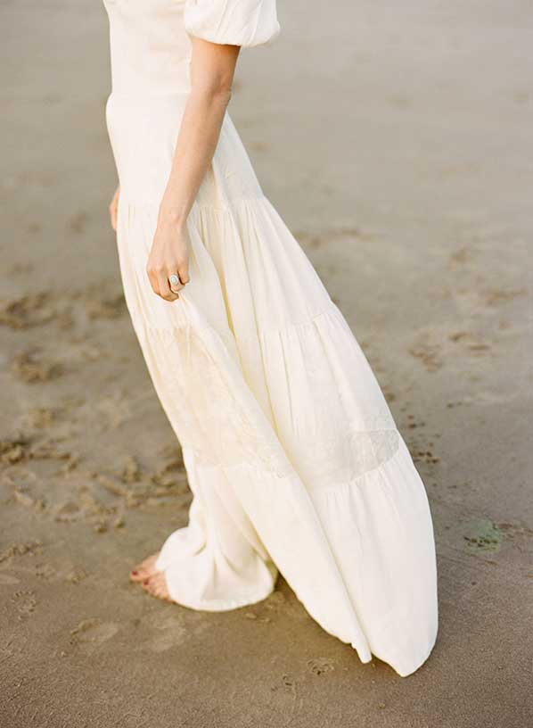 Oregon Coast Engagement Photos by Outlive Creative