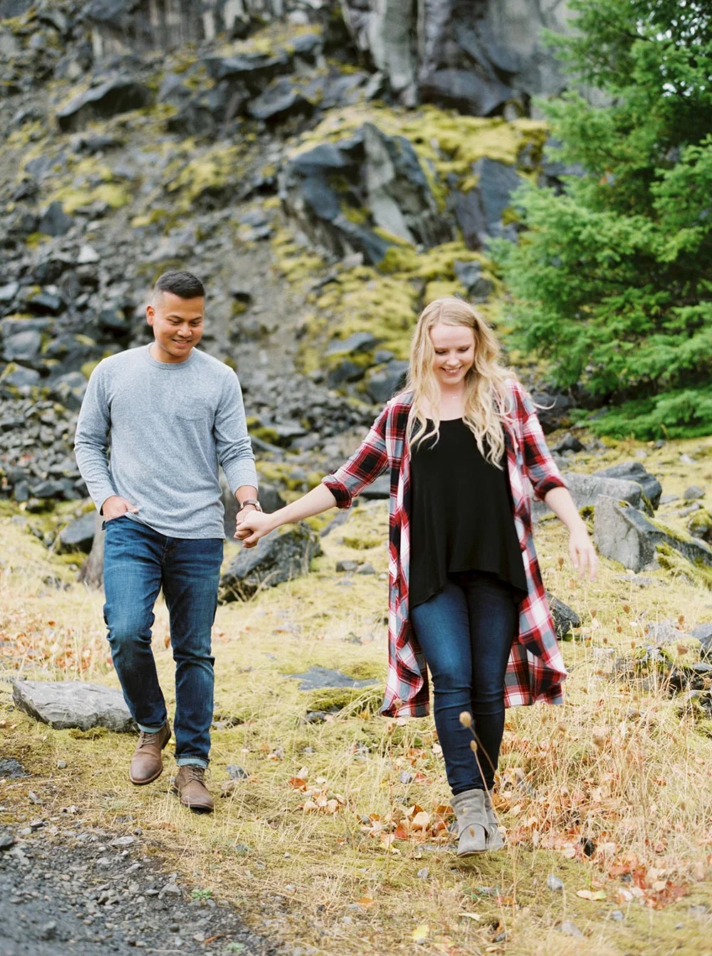 Columbia River Gorge Engagement by Outlive Creative