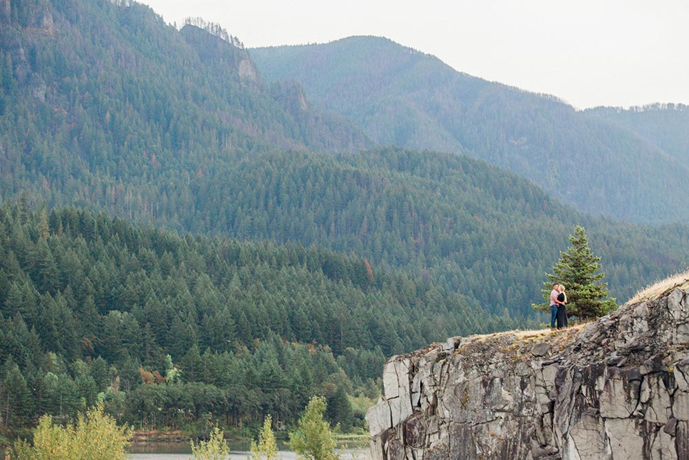 Columbia River Gorge Engagement by Outlive Creative