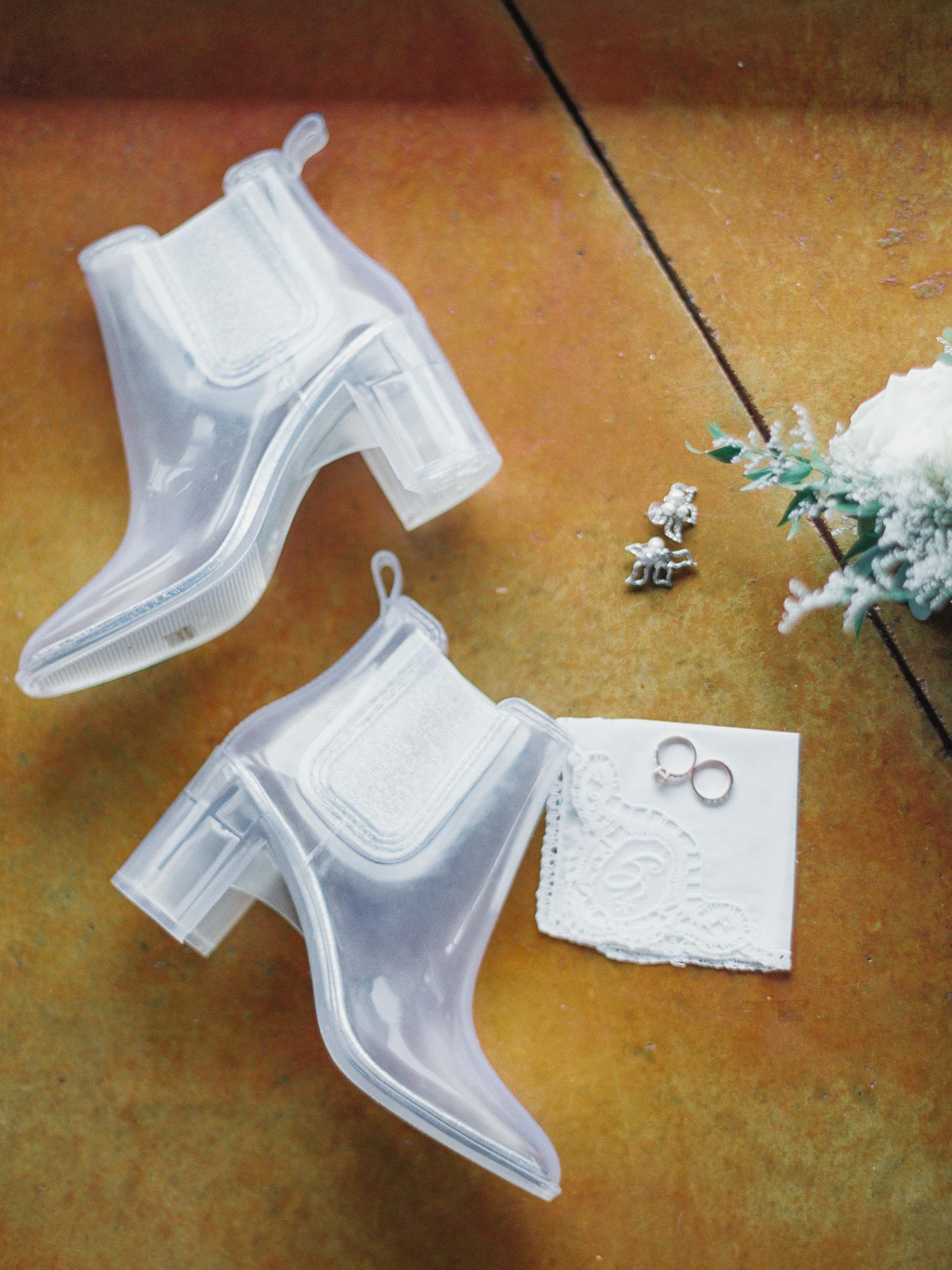 Oregon Coast Elopement by Outlive Creative