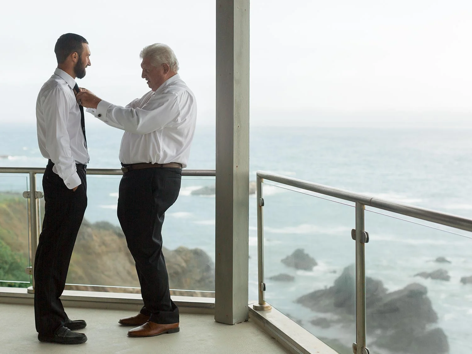 Oregon Coast Elopement by Outlive Creative