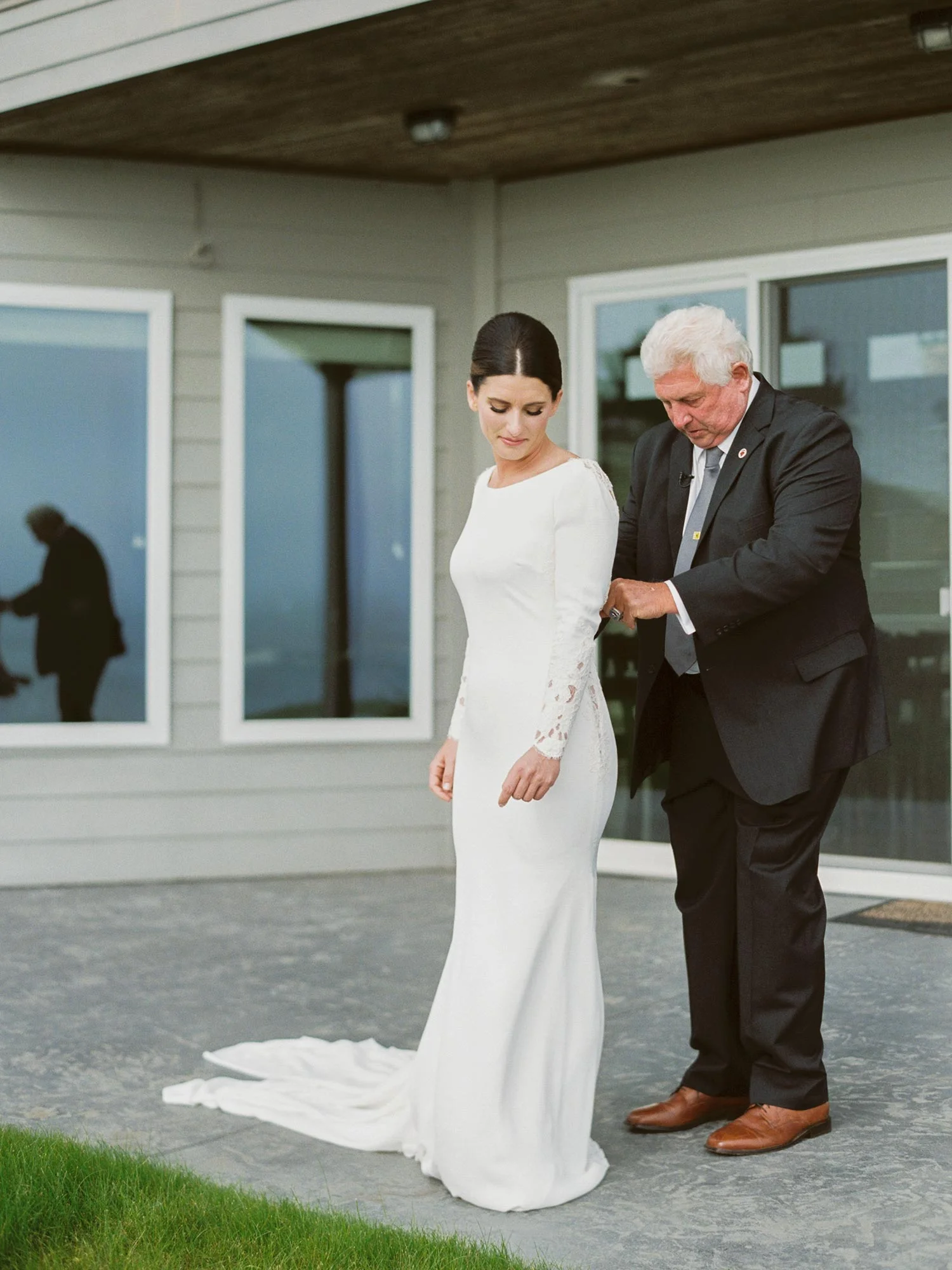 Oregon Coast Elopement by Outlive Creative