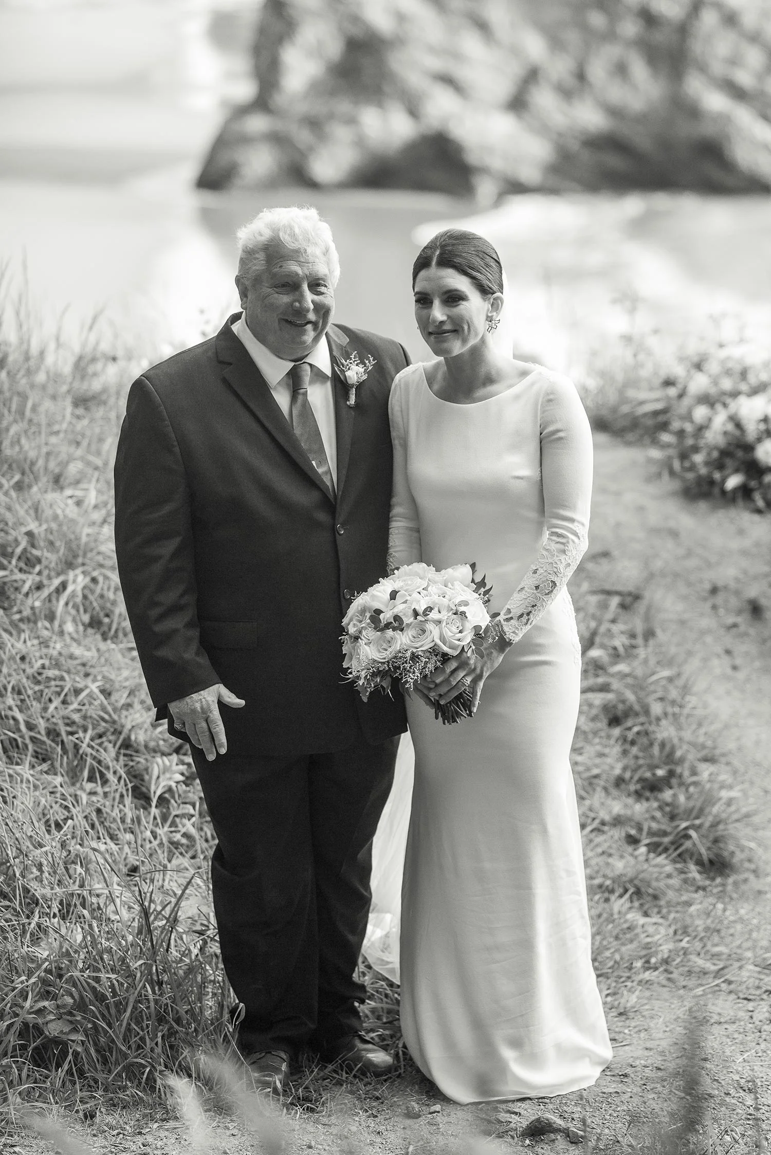 Oregon Coast Elopement by Outlive Creative