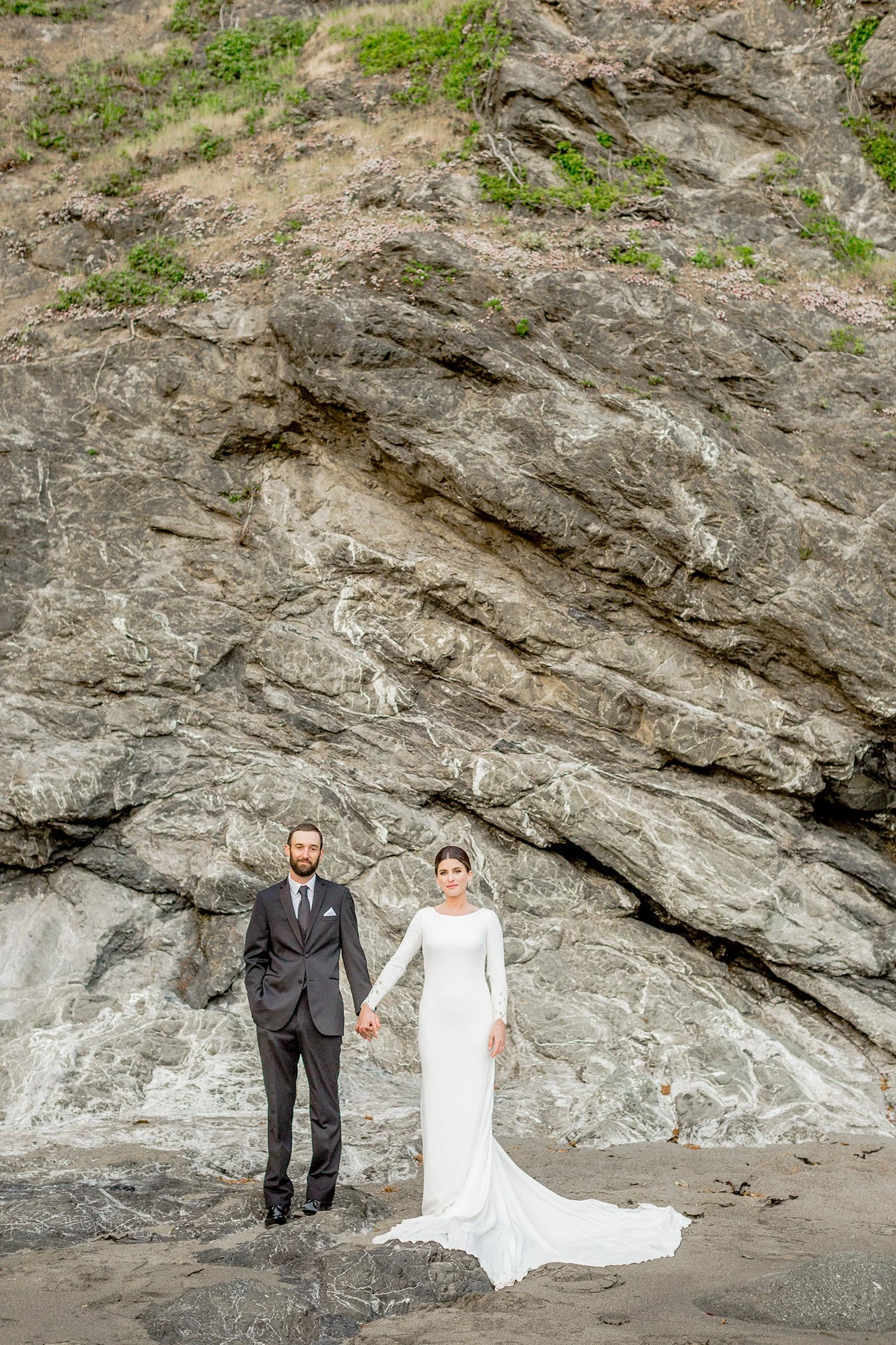 Oregon Coast Elopement by Outlive Creative
