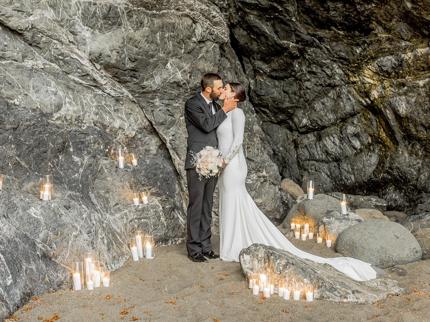 Oregon Coast Elopement by Outlive Creative