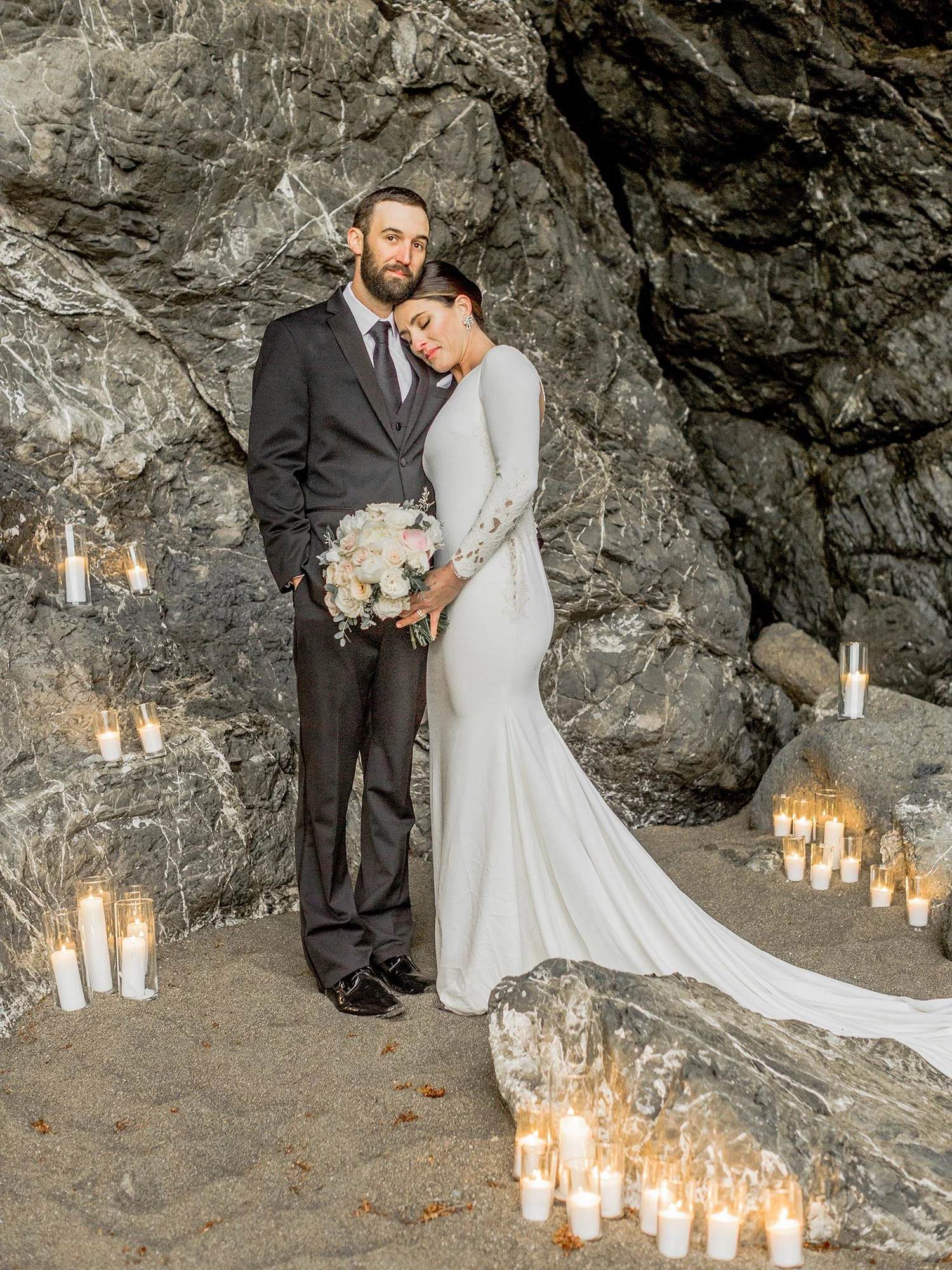 Oregon Coast Elopement by Outlive Creative