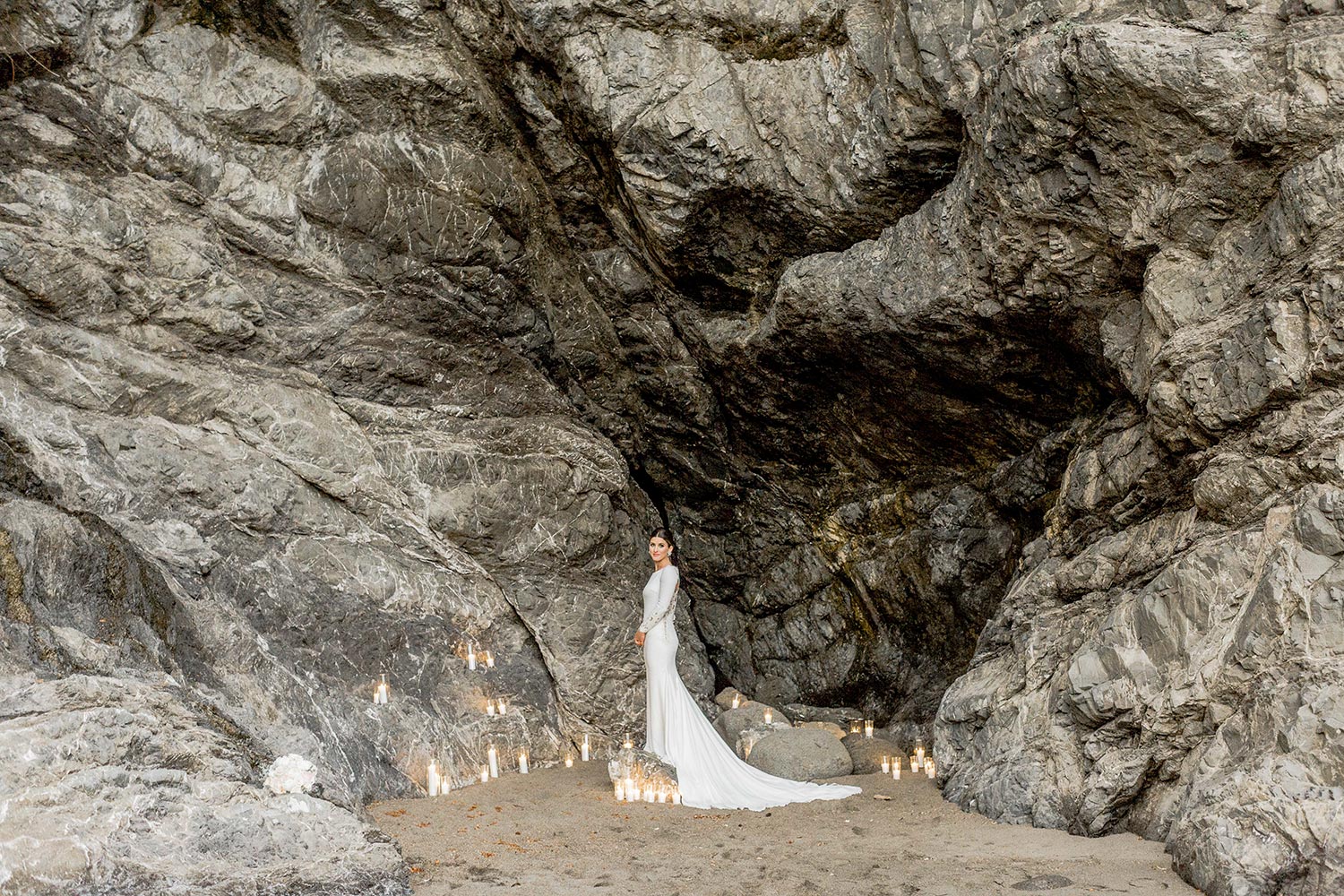 Oregon Coast Elopement by Outlive Creative