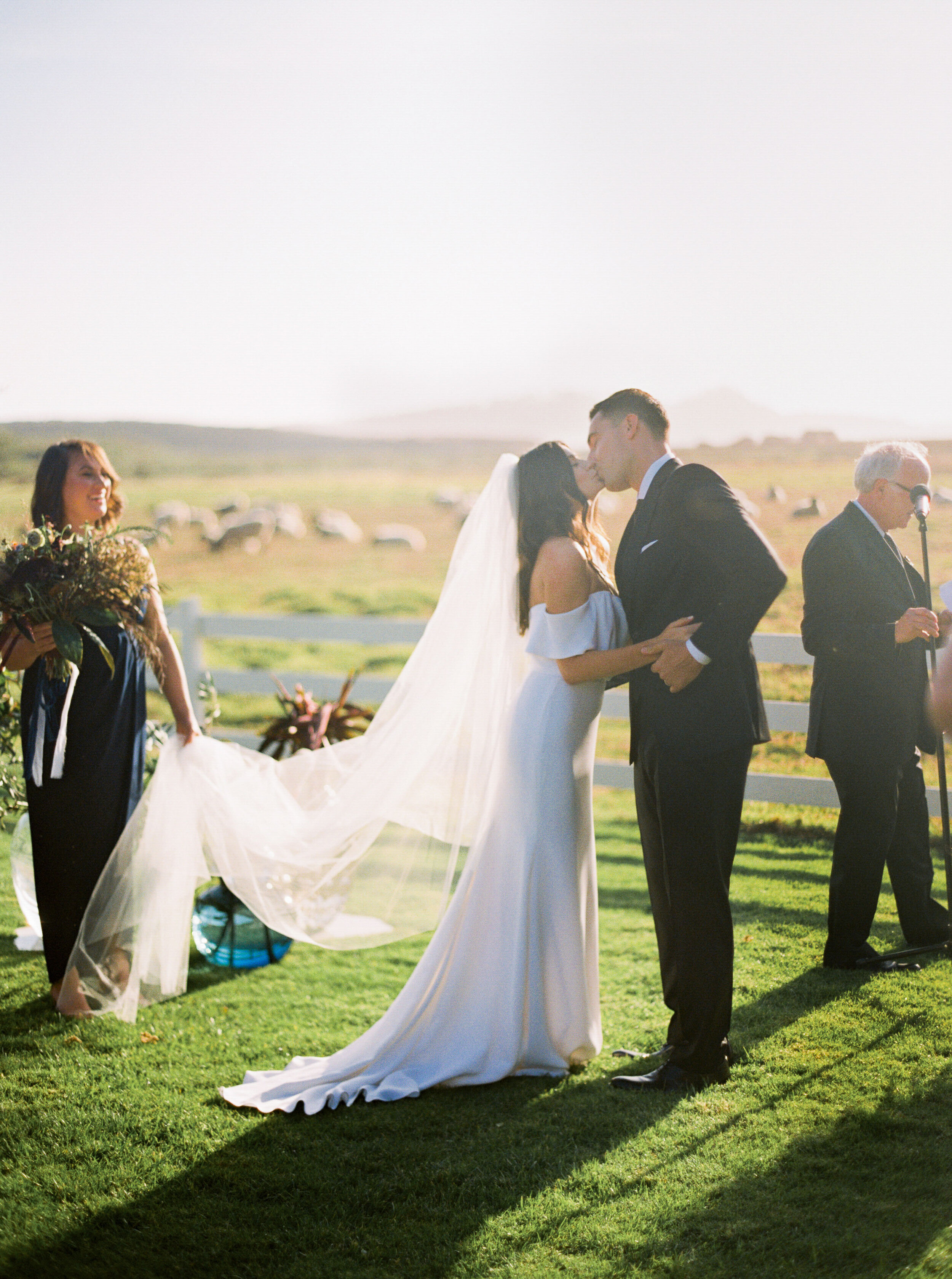033_san-francisco-LA-Oregon-wedding-elopement-photographer-videographer_©outlive_creative.jpg