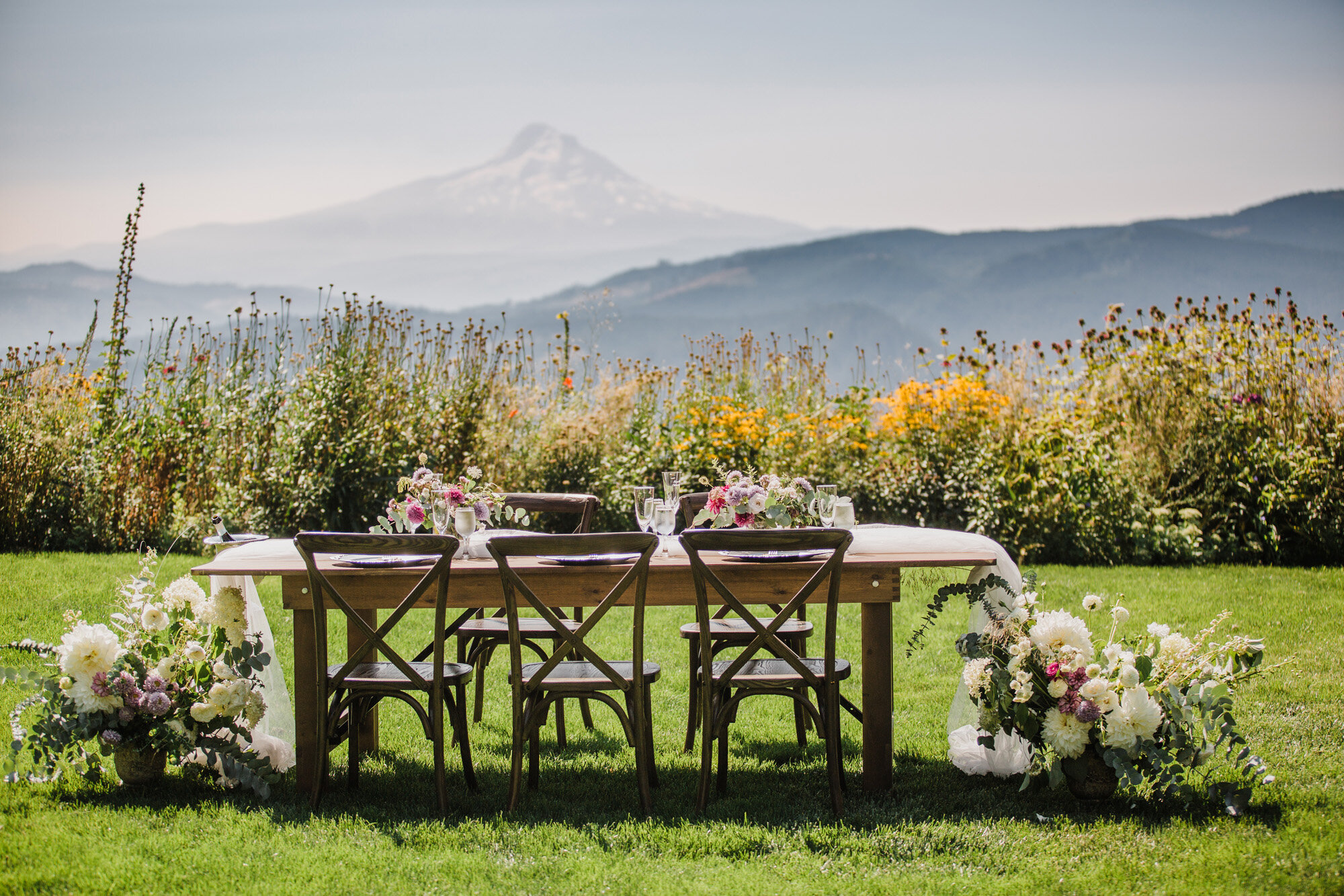 Gorge-Crest-Vineyards-Wedding-Venue-Outlive-Creative-luxe-event-productions_03.jpg