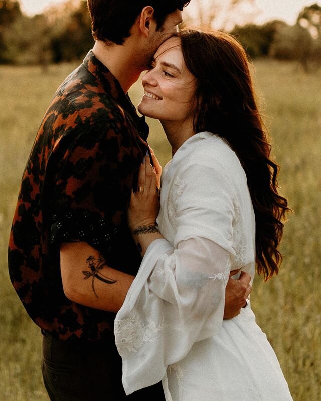 Love, sunsets and bell sleeves ☀️
________________________________

I&rsquo;ll be doing a bunch of personal shoots around Copenhagen over the next few months. So if you and your lover want to have some fun and want to shoot some sweet photos, send me