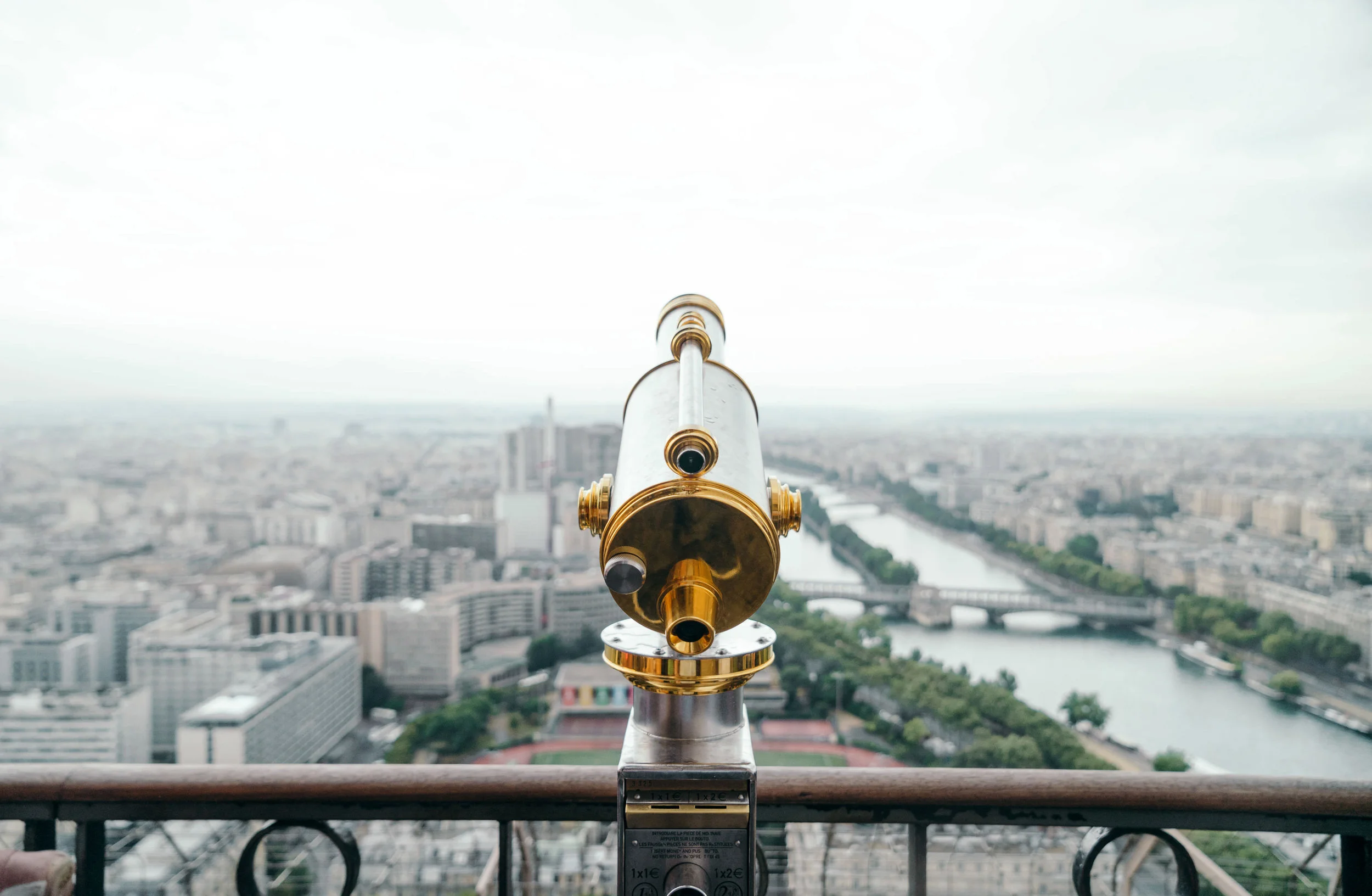 telescope-viewing-the-city.jpg