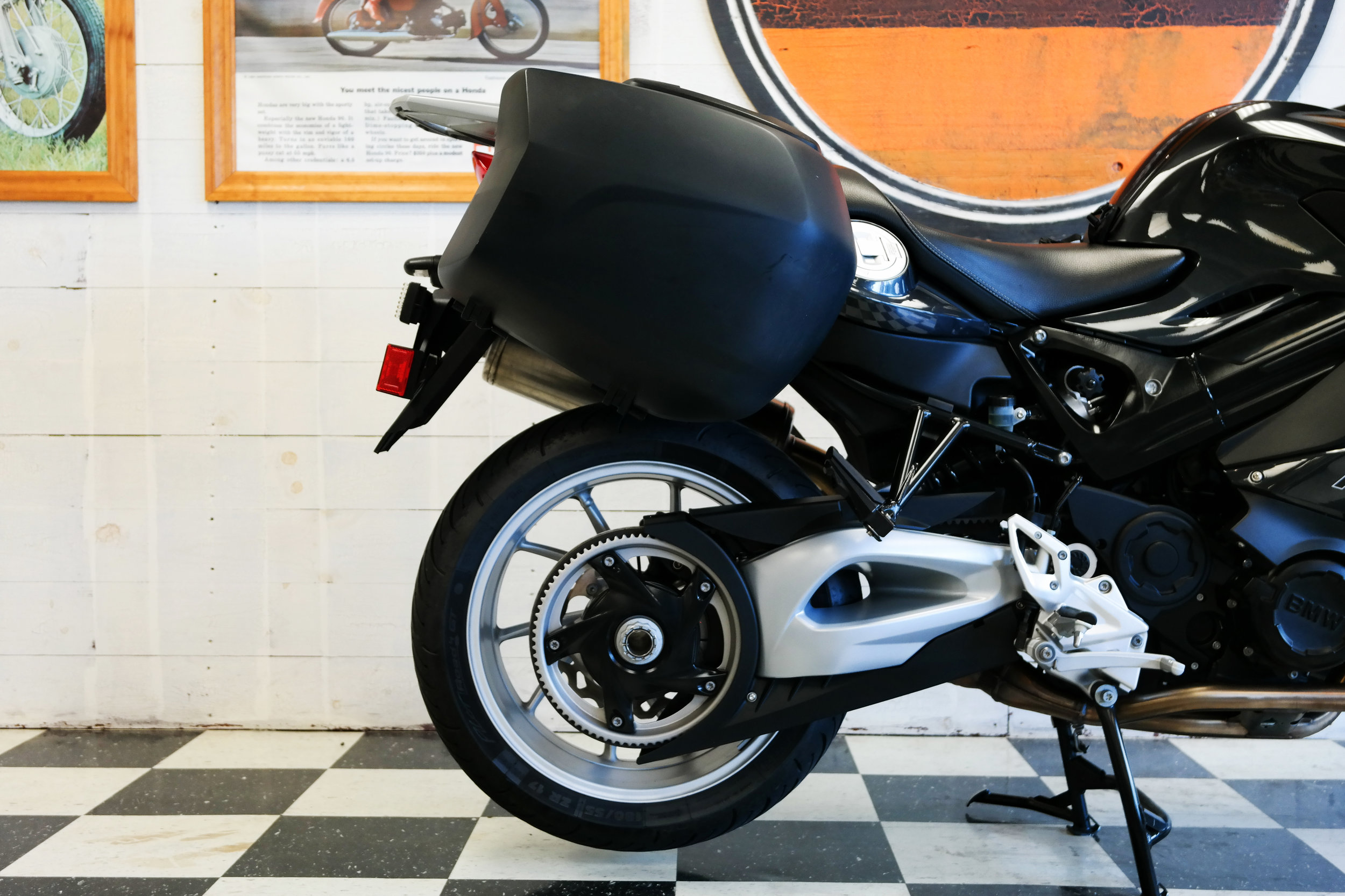 13BMWF800GT09.jpg