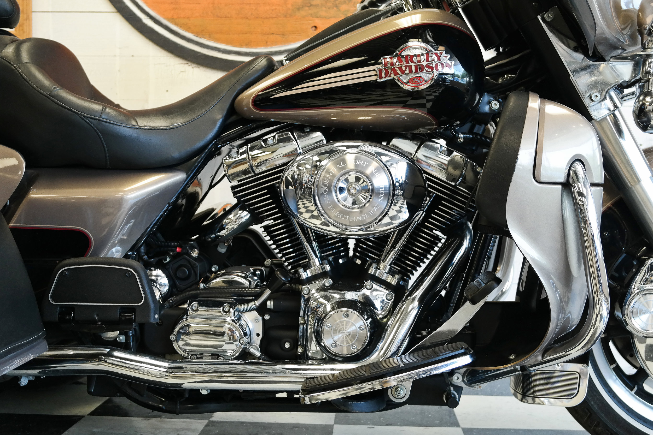 05HDTRIKE04.jpg