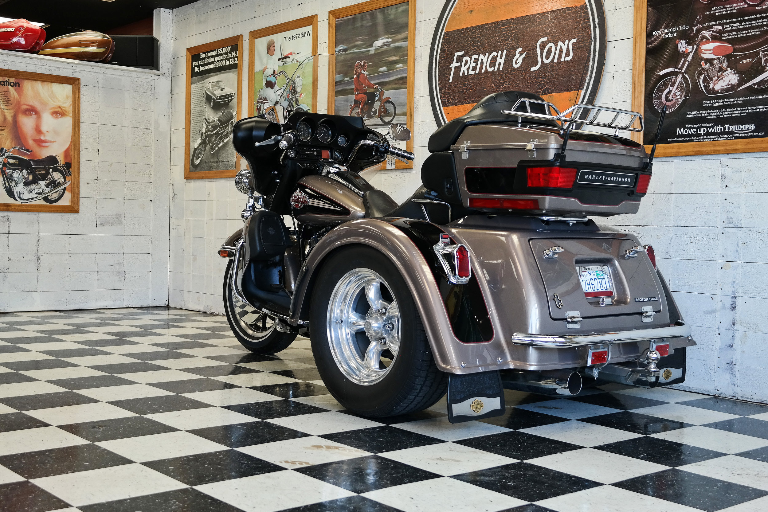 05HDTRIKE25.jpg