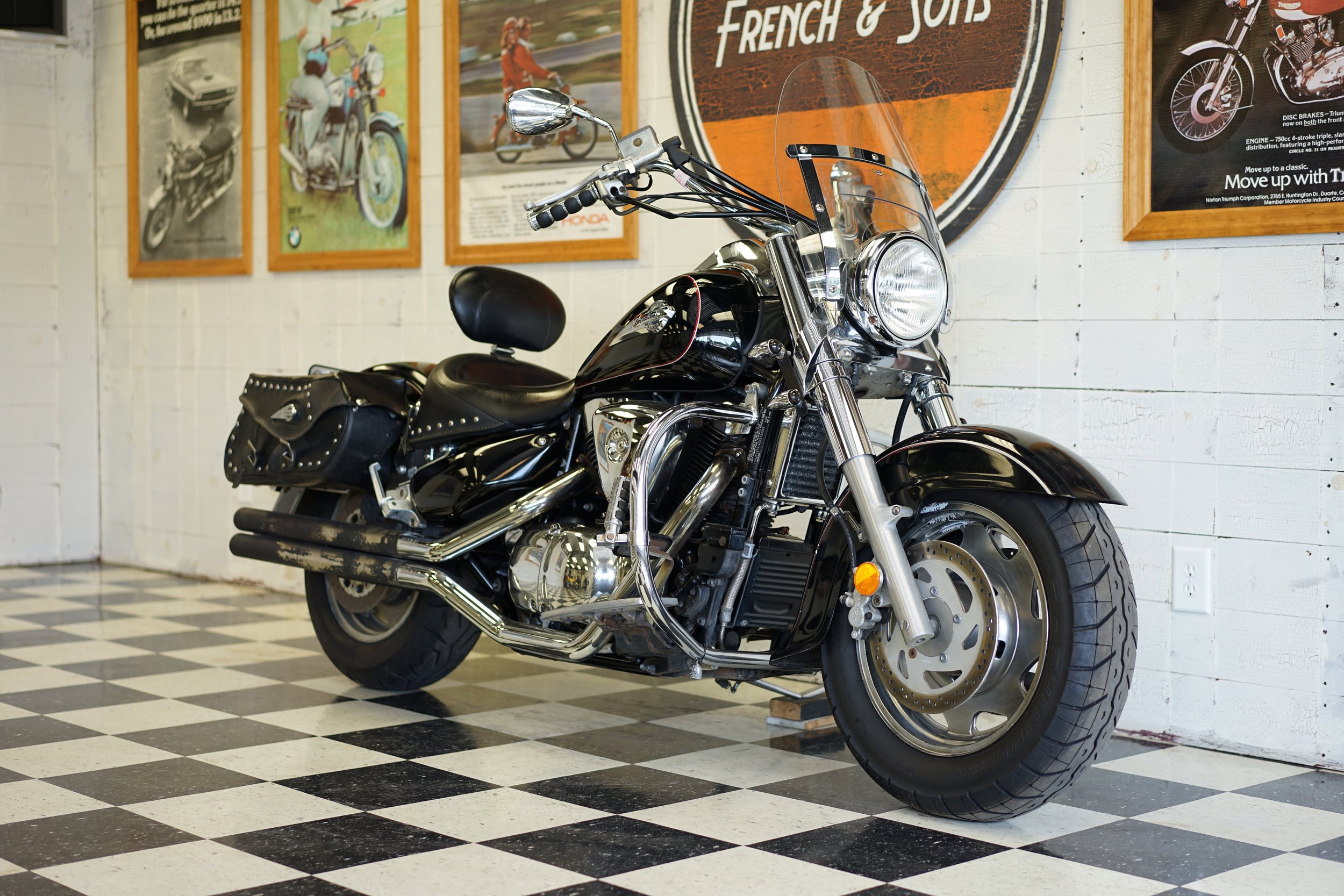 03suzukivl150007.jpg