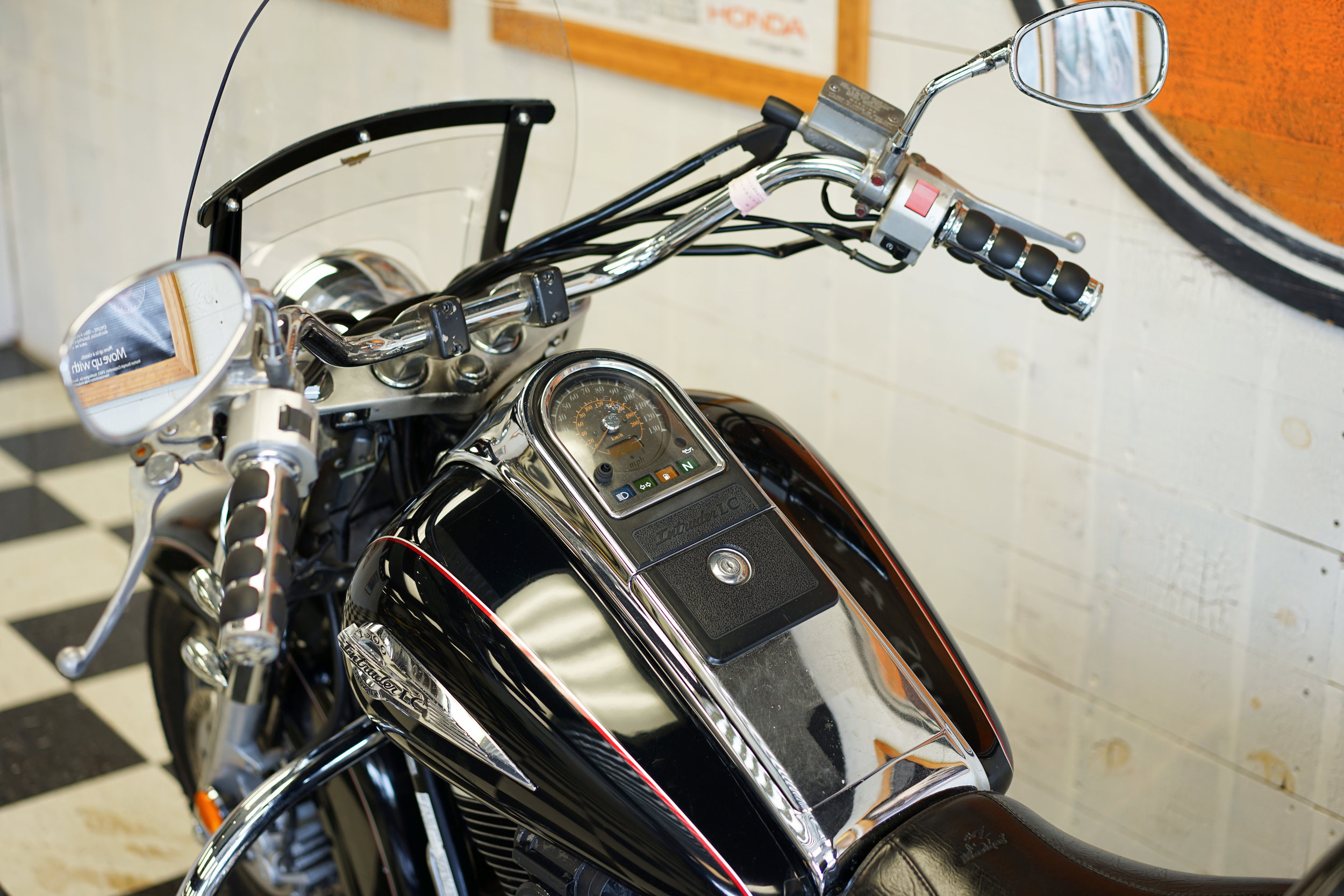 3suzukivl150025.jpg