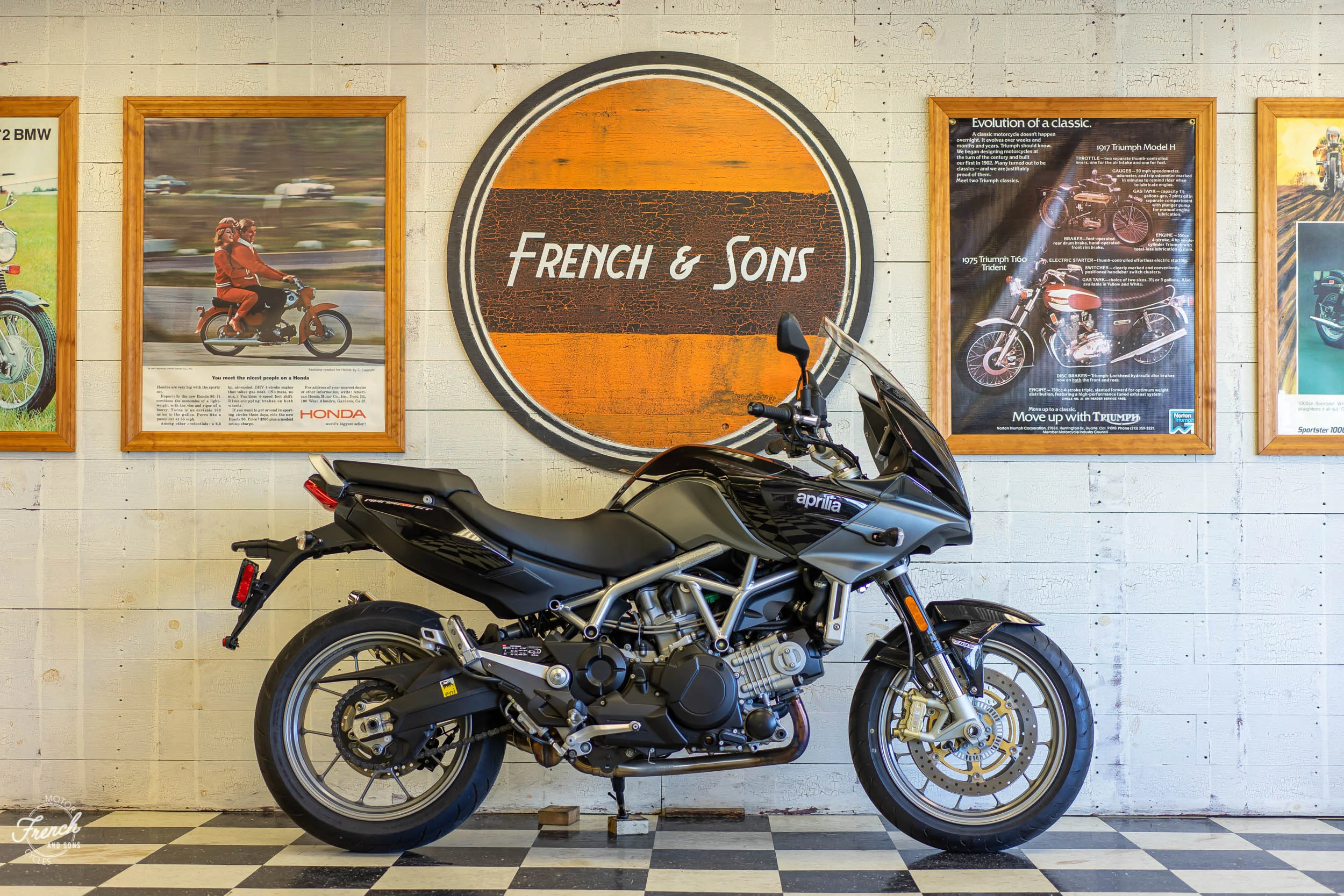 2013_aprilia_manta_850gt-1.jpg